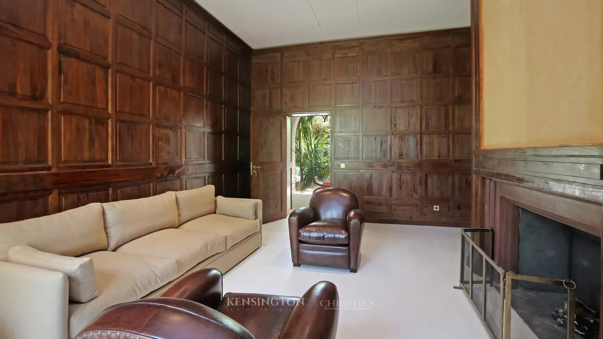 9 Bedroom Villa/Townhouse's Image 9