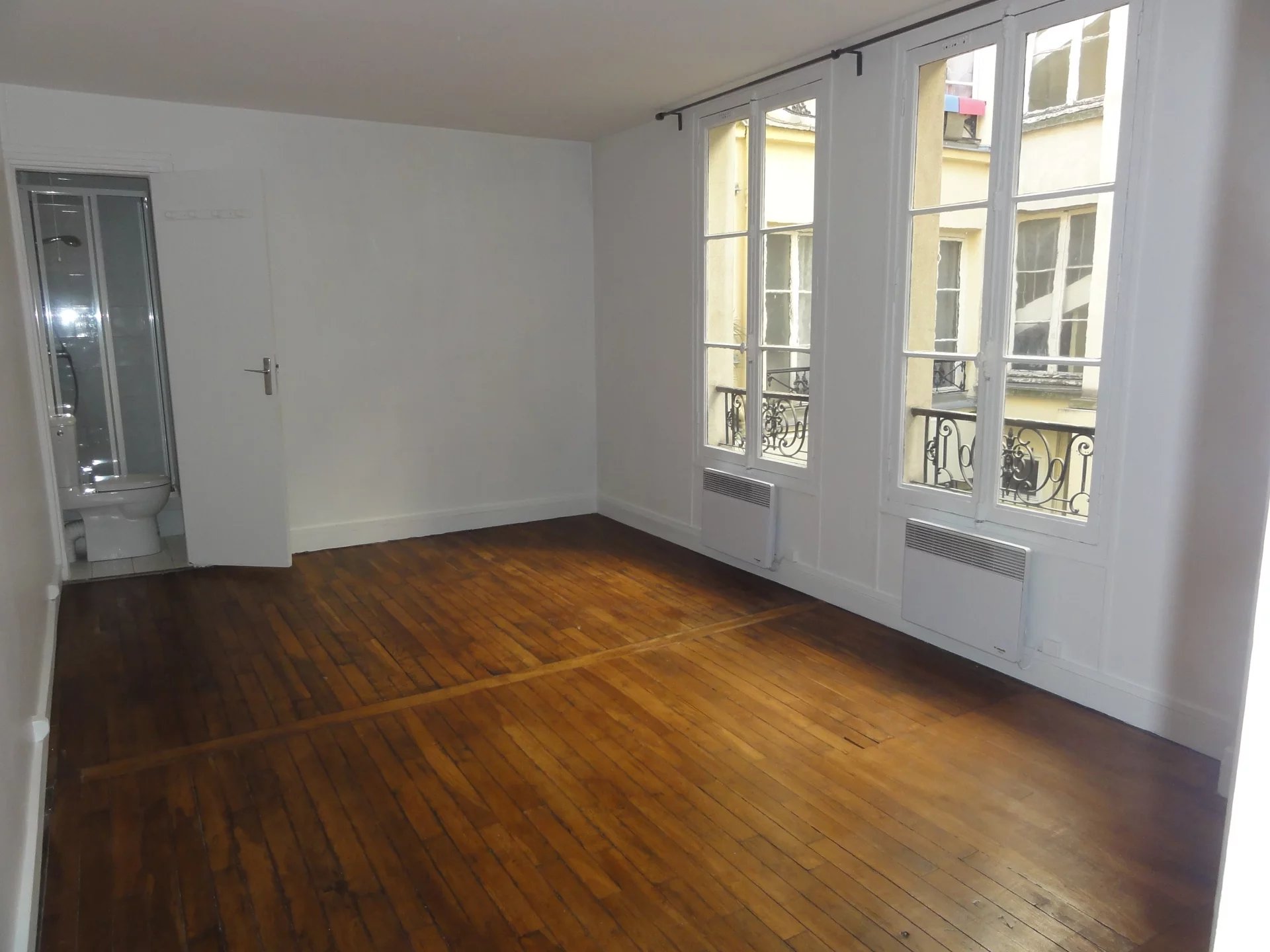 Sale Apartment Paris 17th