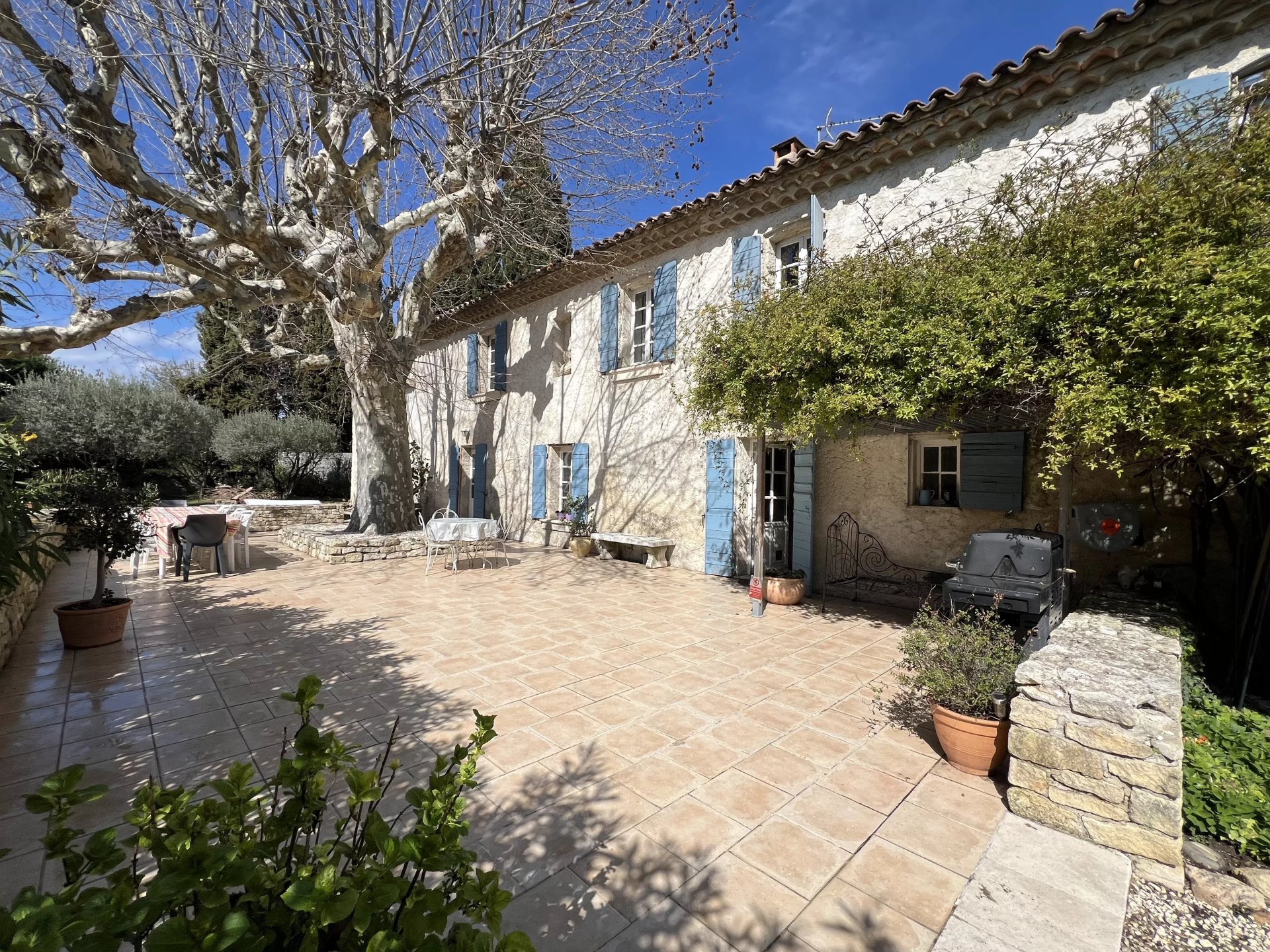 8 Bedroom Villa/Townhouse's Image 7