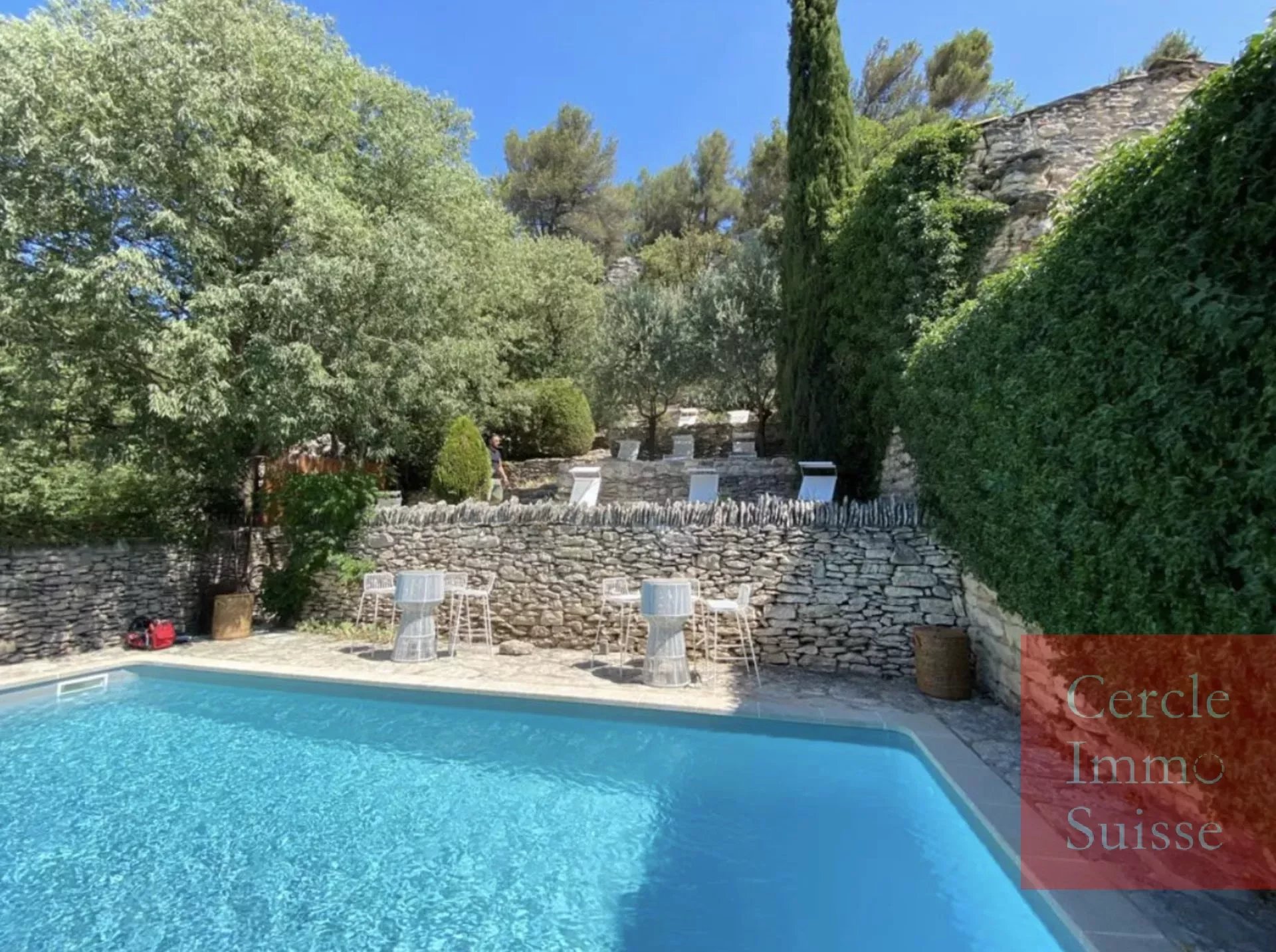 Charmante maison d'hôtes à vendre à Gordes, France - Photo 2