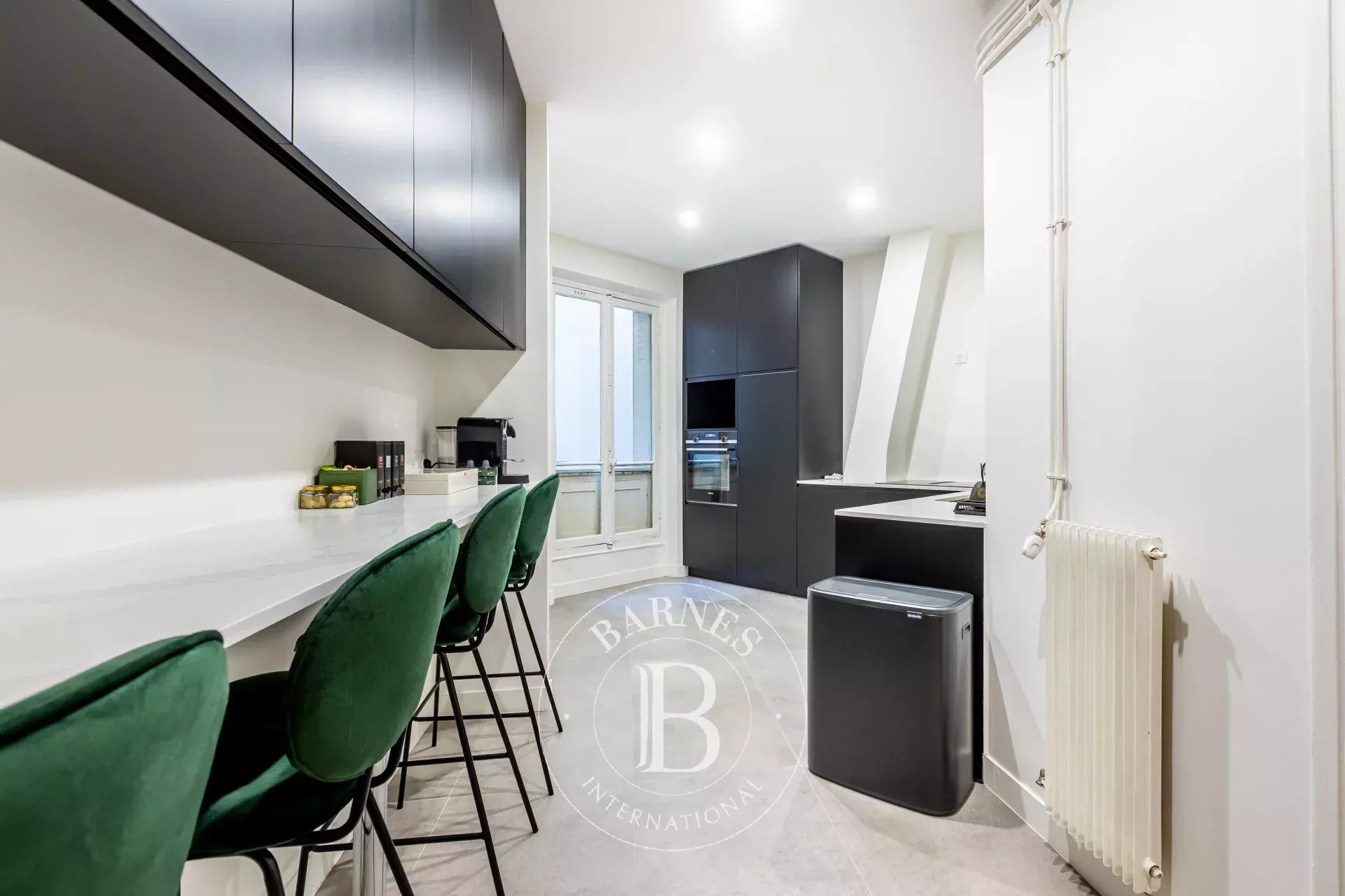 Daire Paris 8ème - picture 7