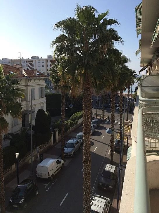 Trois pièces de 60 m² climatisé en bord de mer