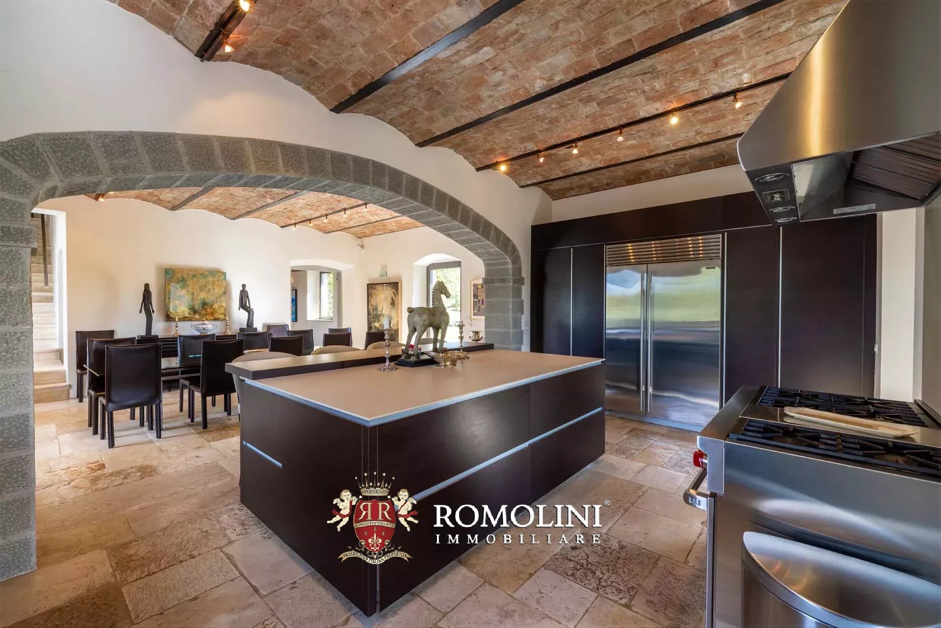 7 Bedroom Villa/Townhouse's Image 36