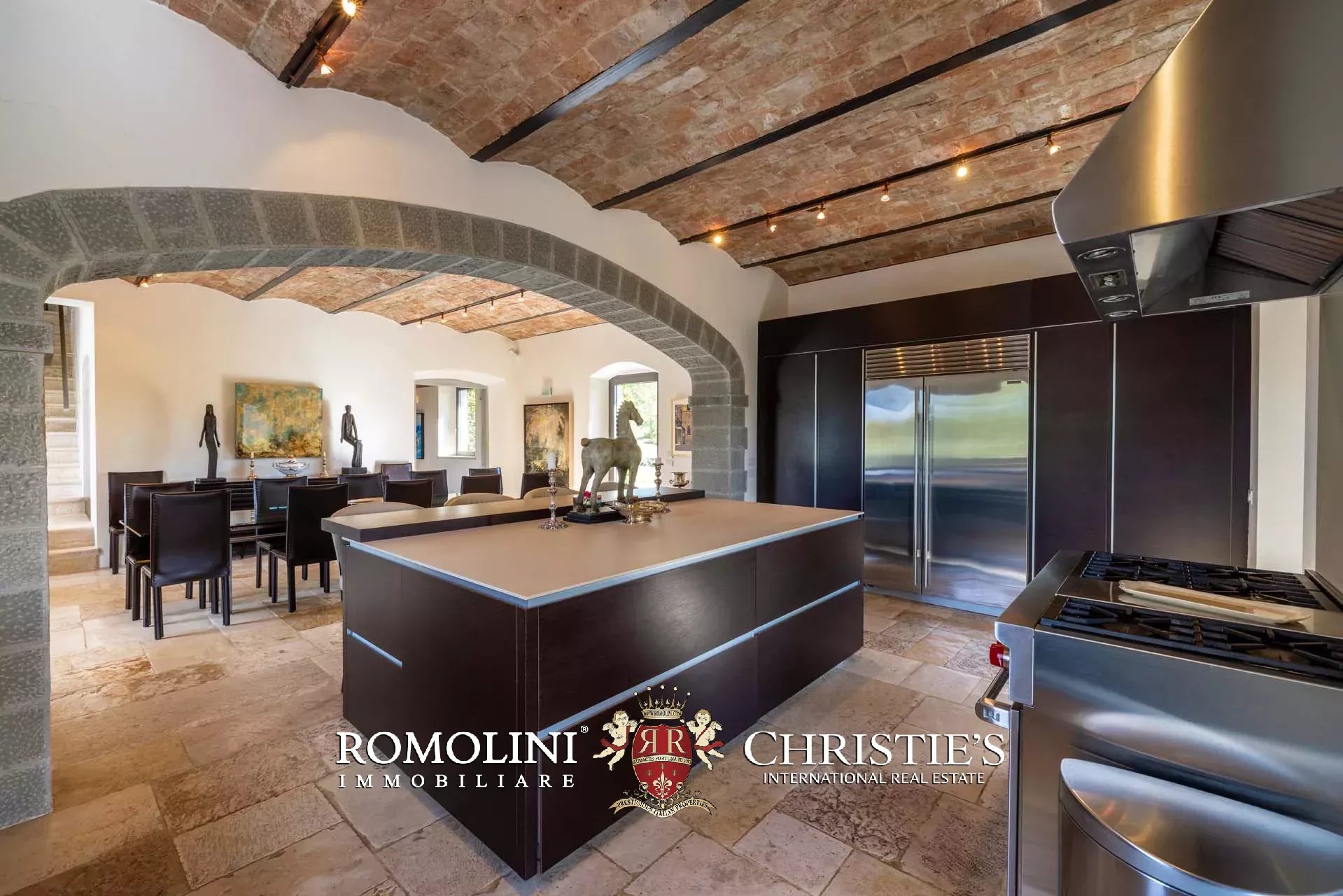 7 Bedroom Villa/Townhouse's Image 36