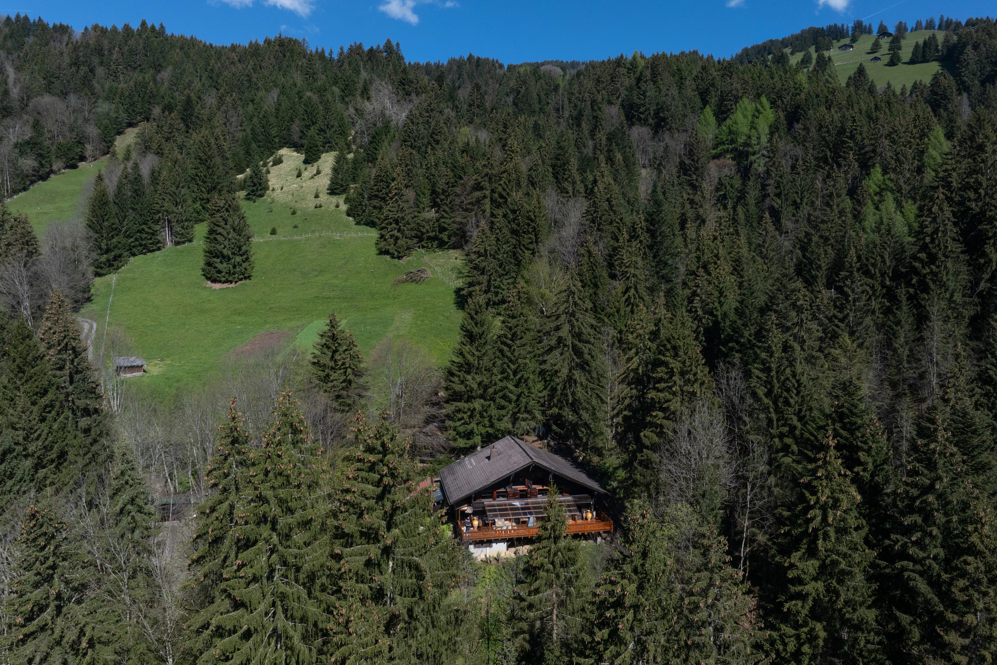 Genuine chalet in the heart of nature