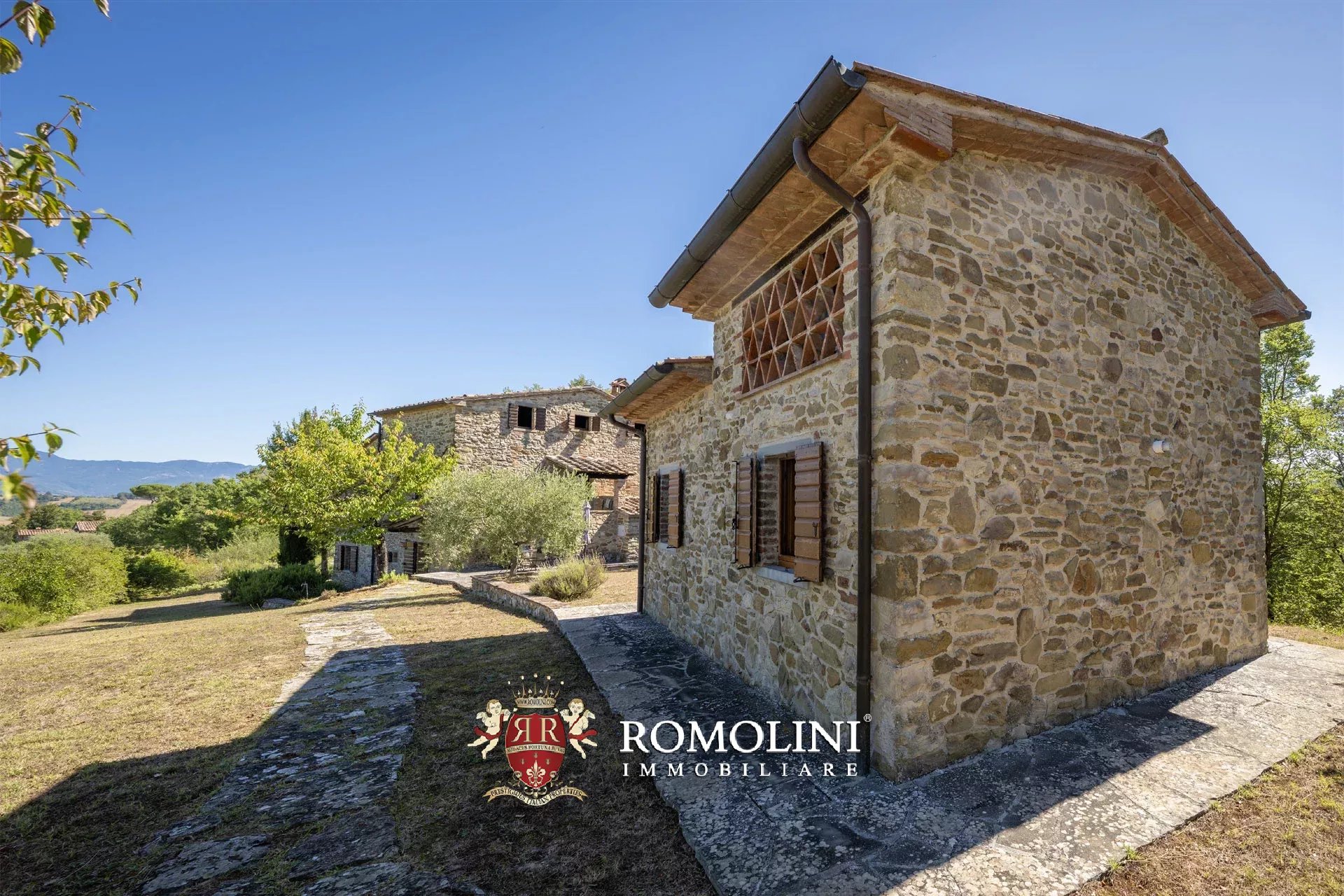 8 Bedroom Villa/Townhouse's Image 11