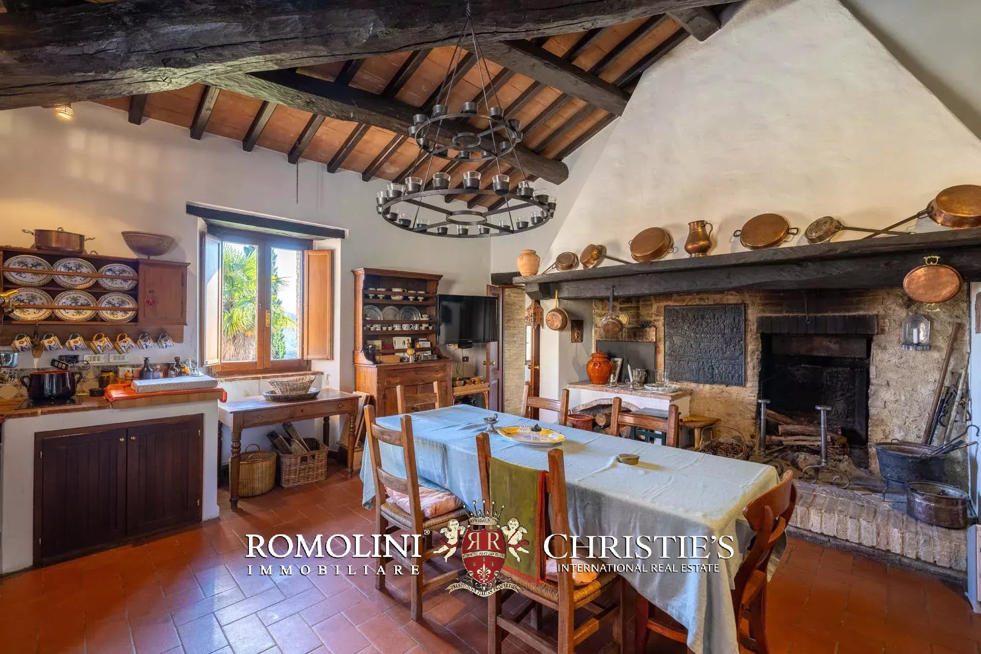 10 Bedroom Villa/Townhouse's Image 39