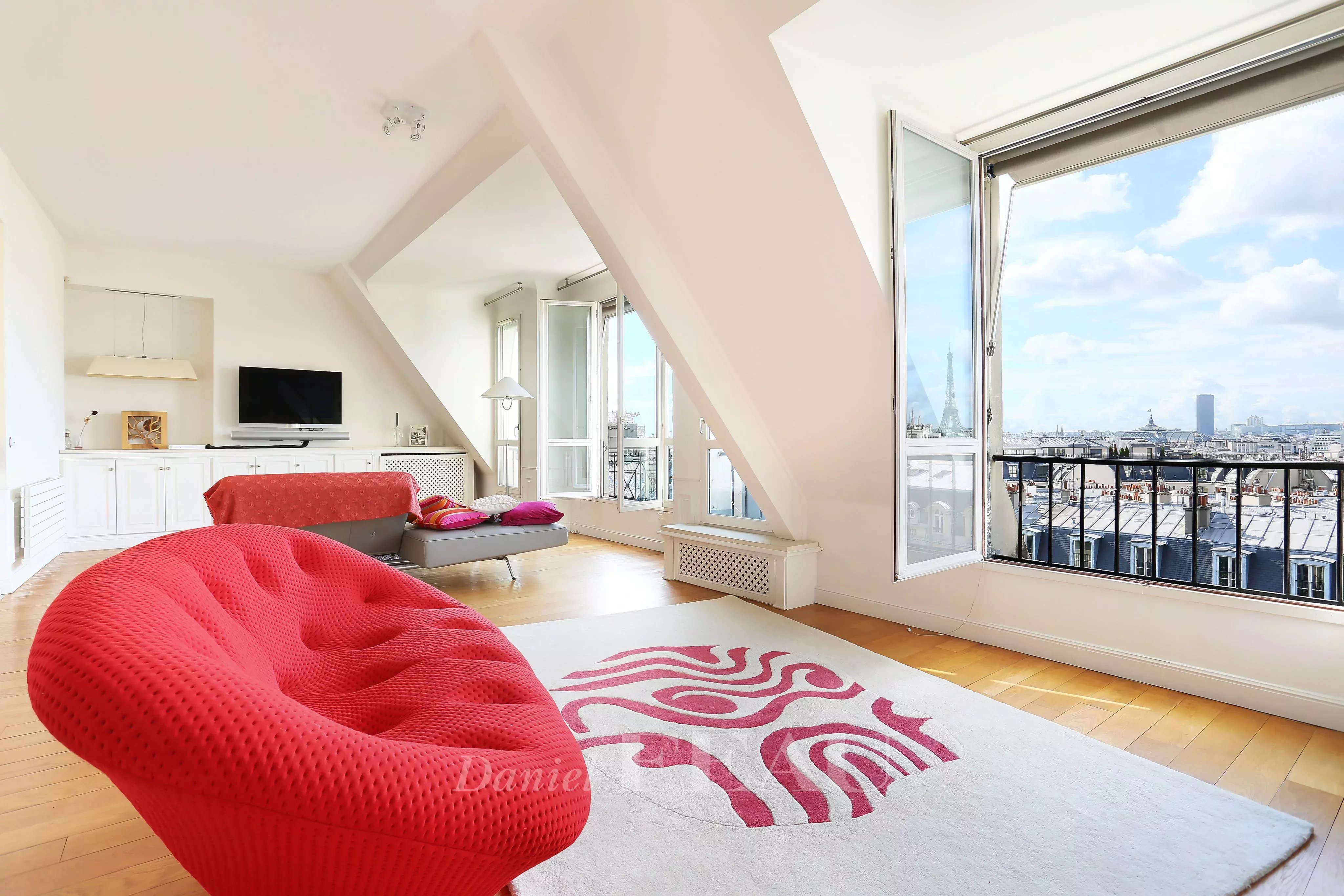 Location Appartement Paris 8ème