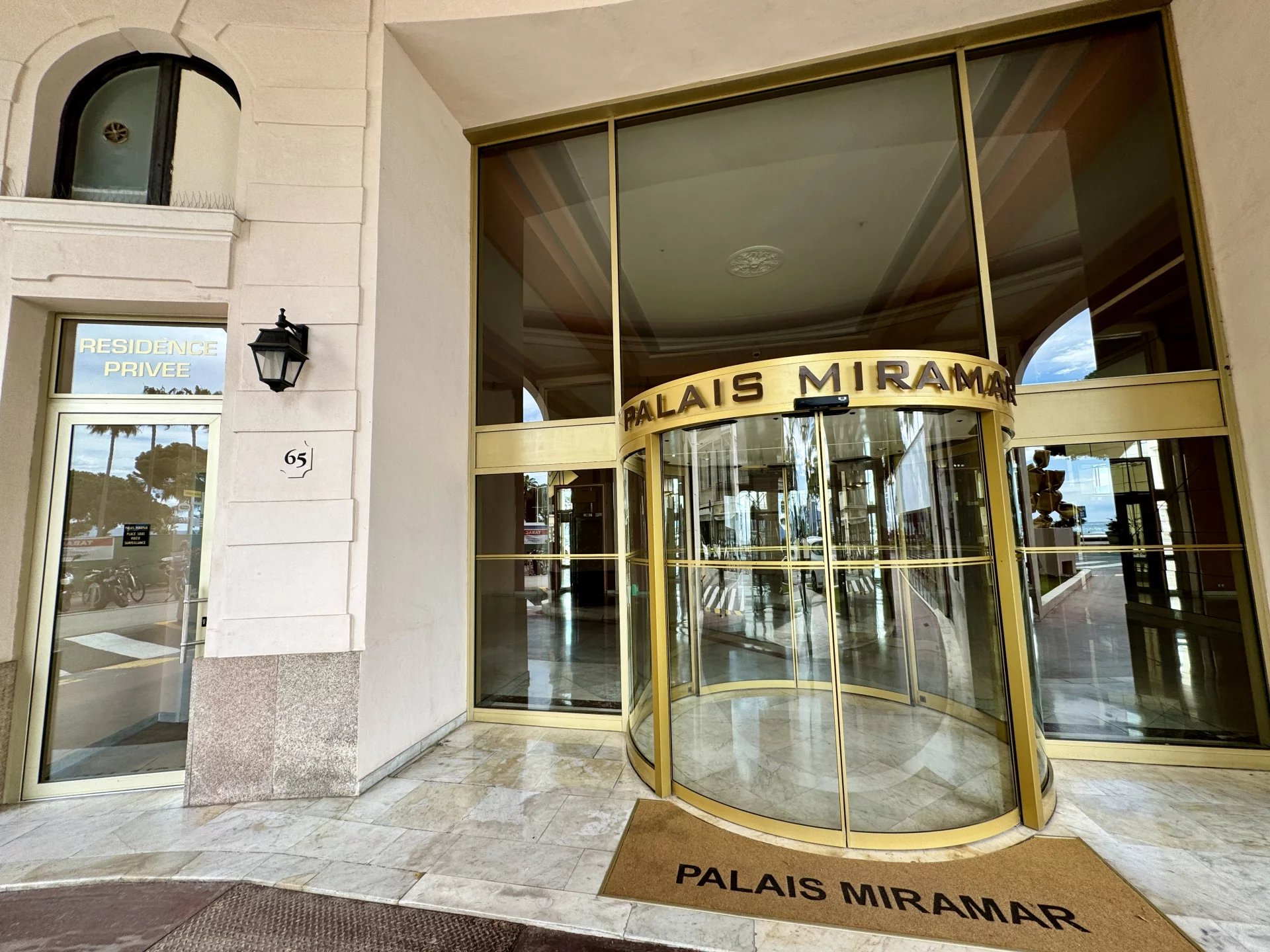 Agence immobilière de 