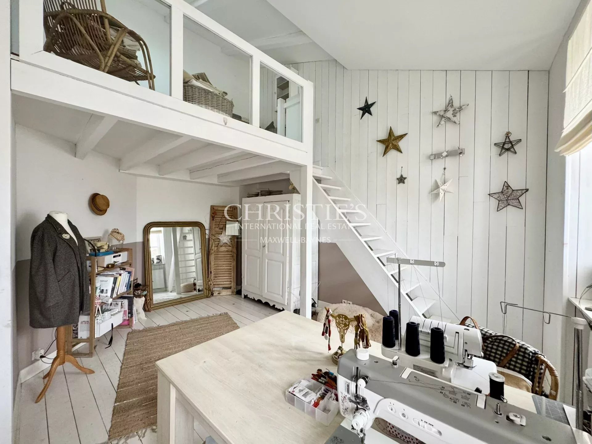 5 Bedroom Villa/Townhouse's Image 20