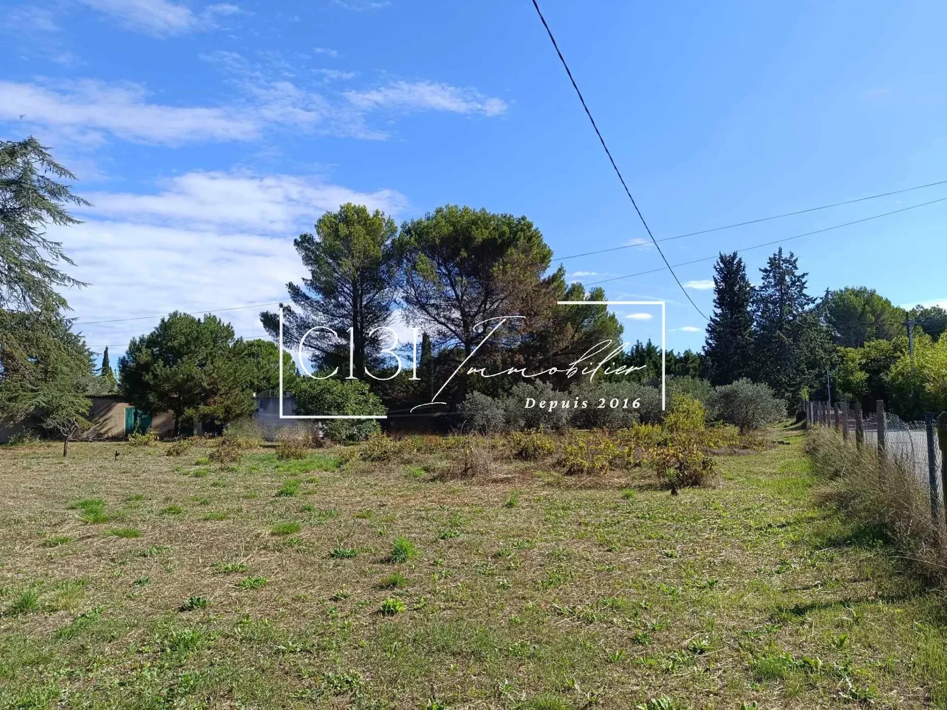 Terrain constructible de 1361m² pour villa avec piscine, Aix en Provence