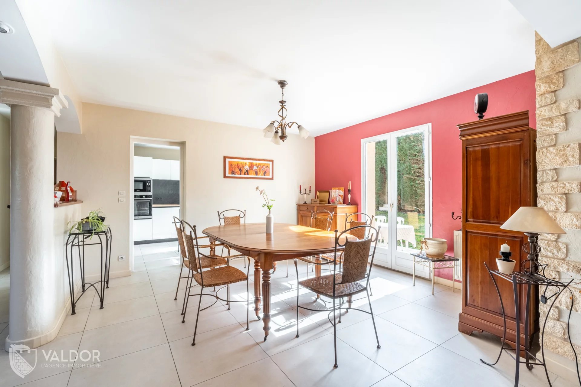 Chasselay maison de 180 m² au sol avec piscine