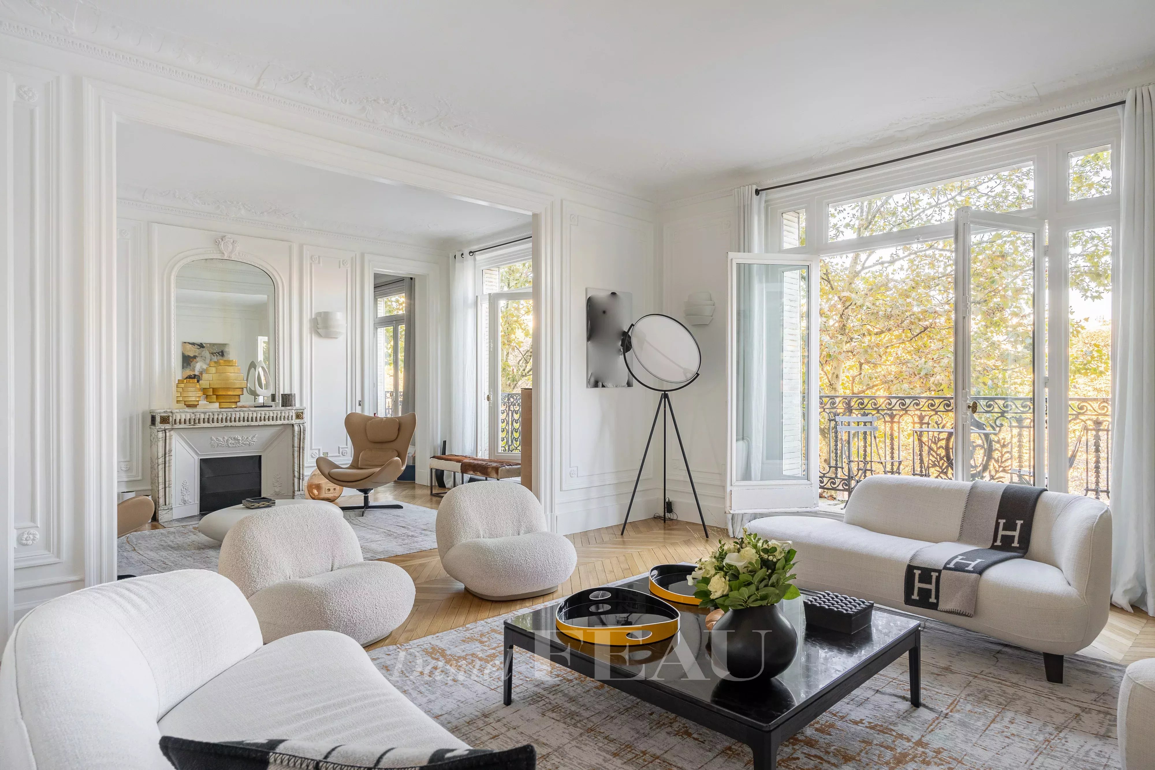 Paris 5th District – A 4-bed apartment enjoying a lovely view