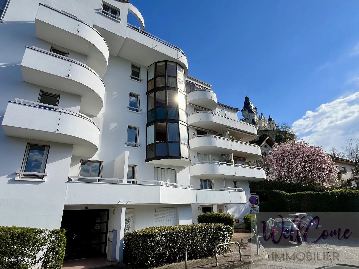 Aix Les Bains appartement T3 à rafraîchir avec garage et cave inclus