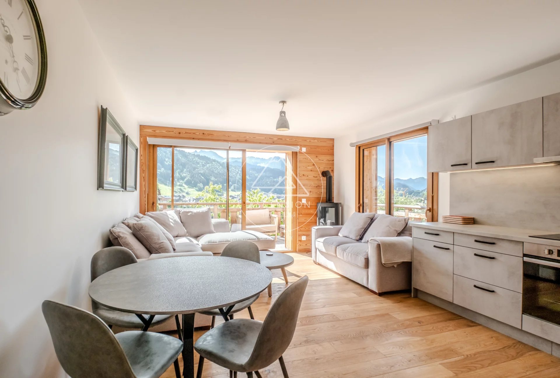 Agence immobilière de 