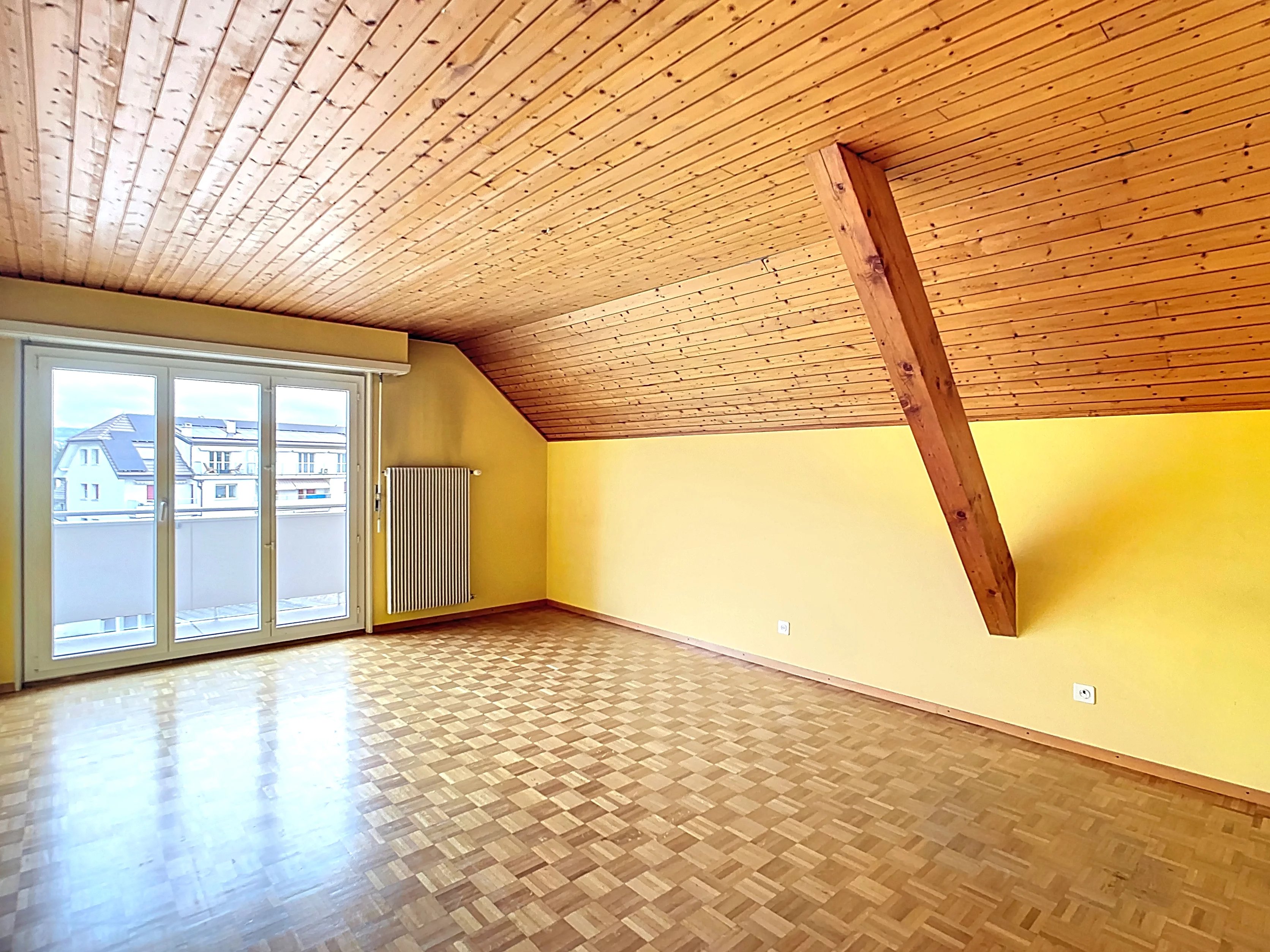 Attique au centre de St Sulpice