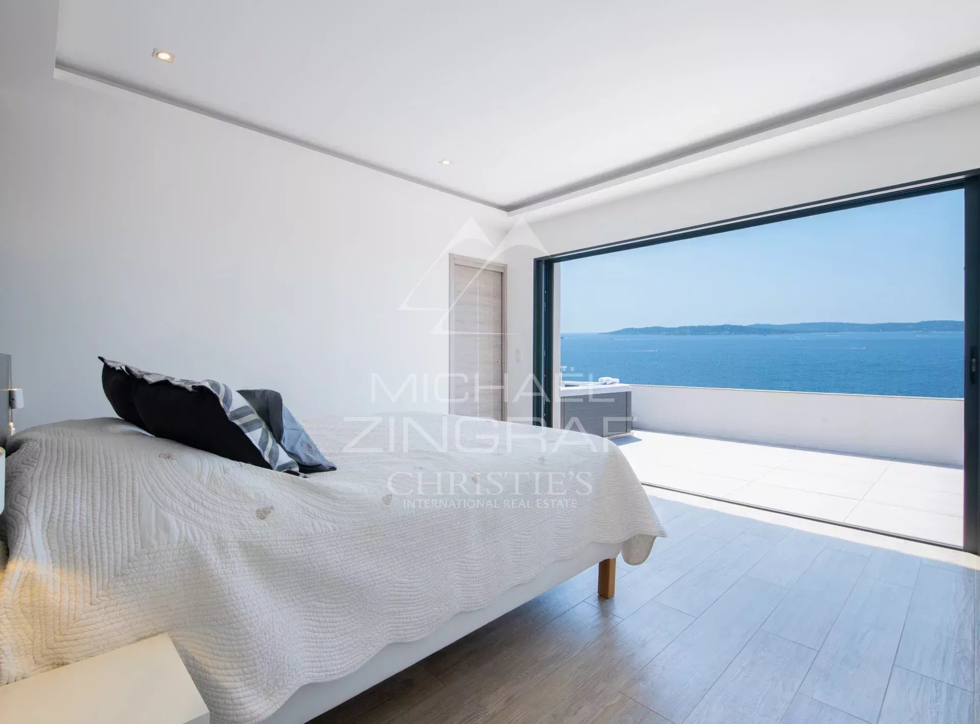 3 Bedroom Villa/Townhouse's Image 8
