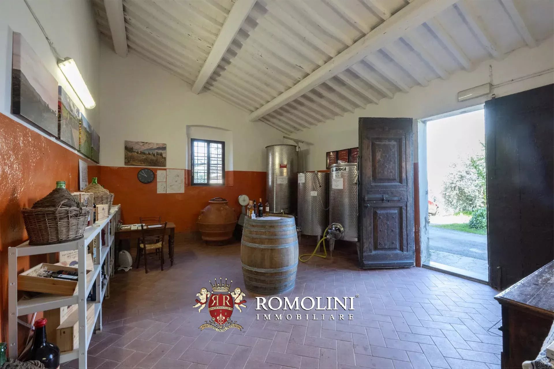 27 Bedroom Vineyard's Image 90