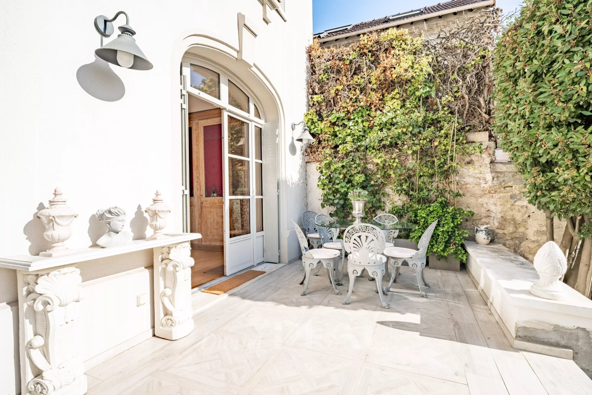 4 Bedroom Villa/Townhouse's Image 9