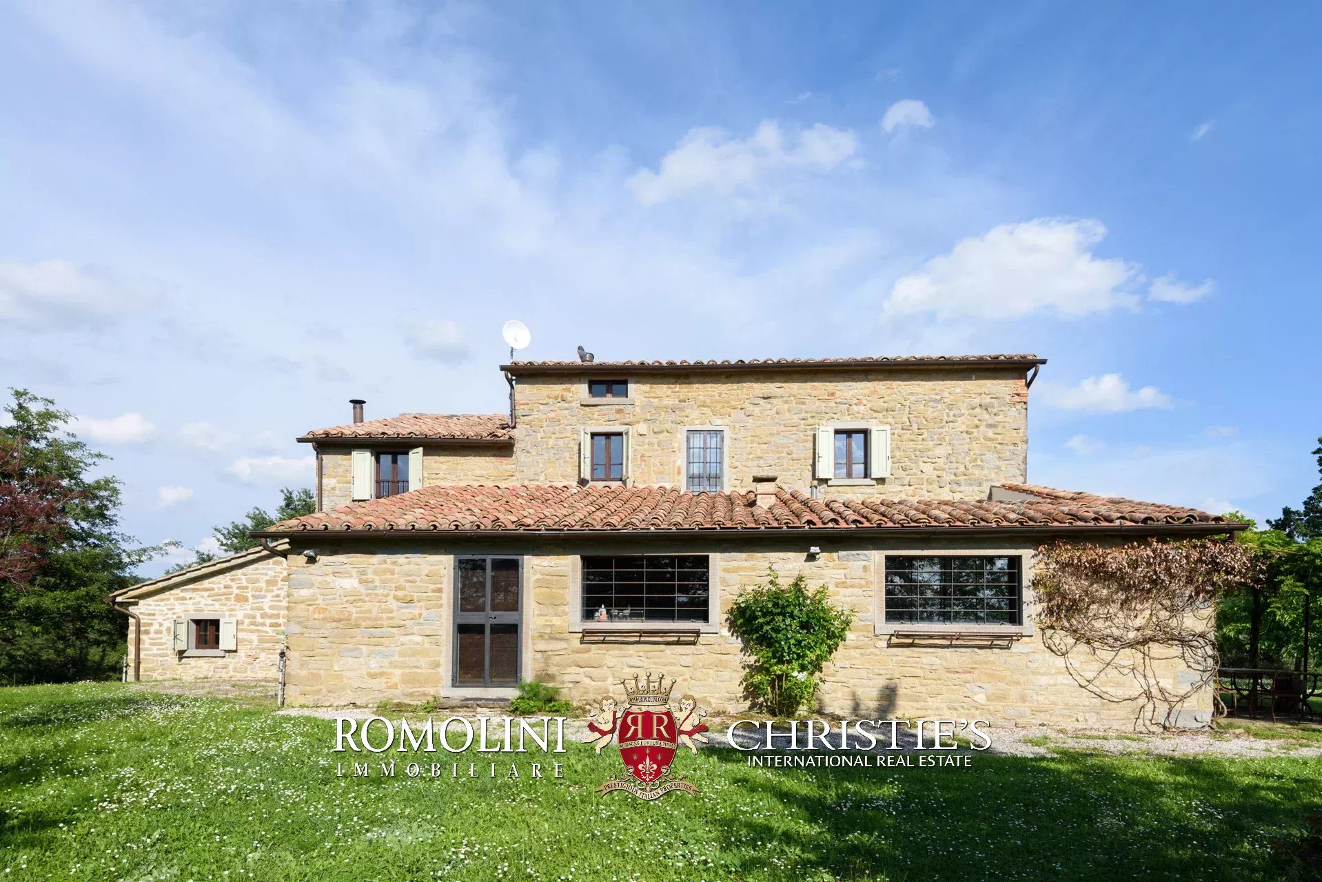 5 Bedroom Villa/Townhouse's Image 4