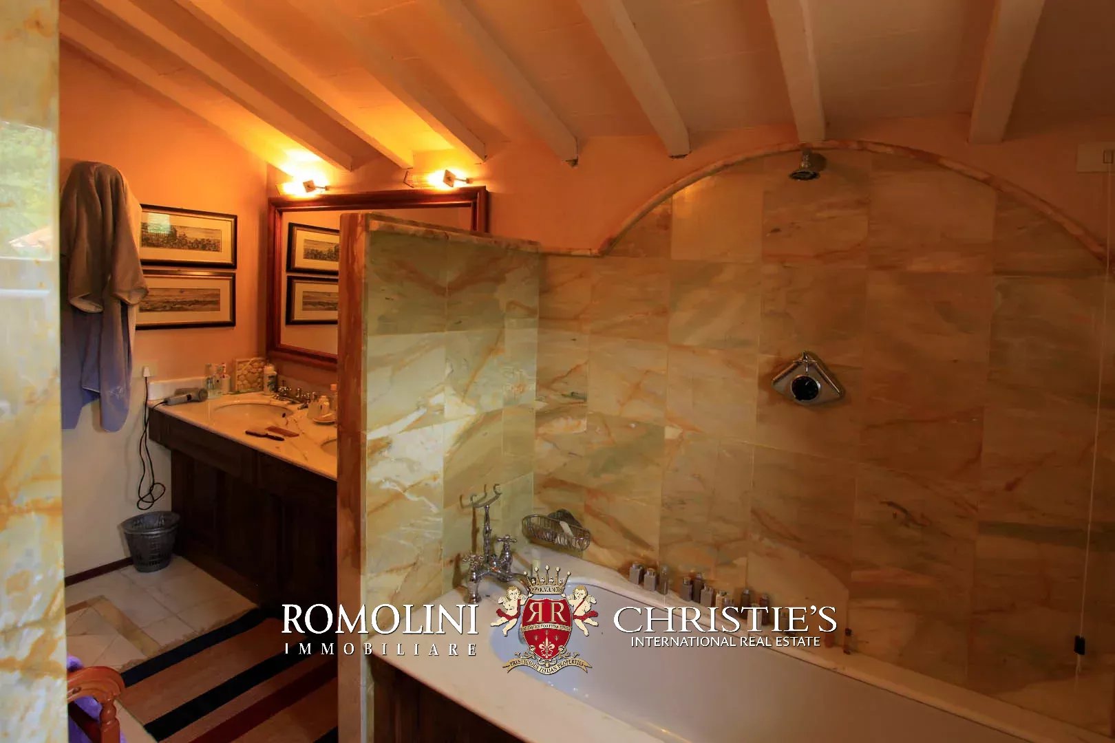 4 Bedroom Villa/Townhouse's Image 26