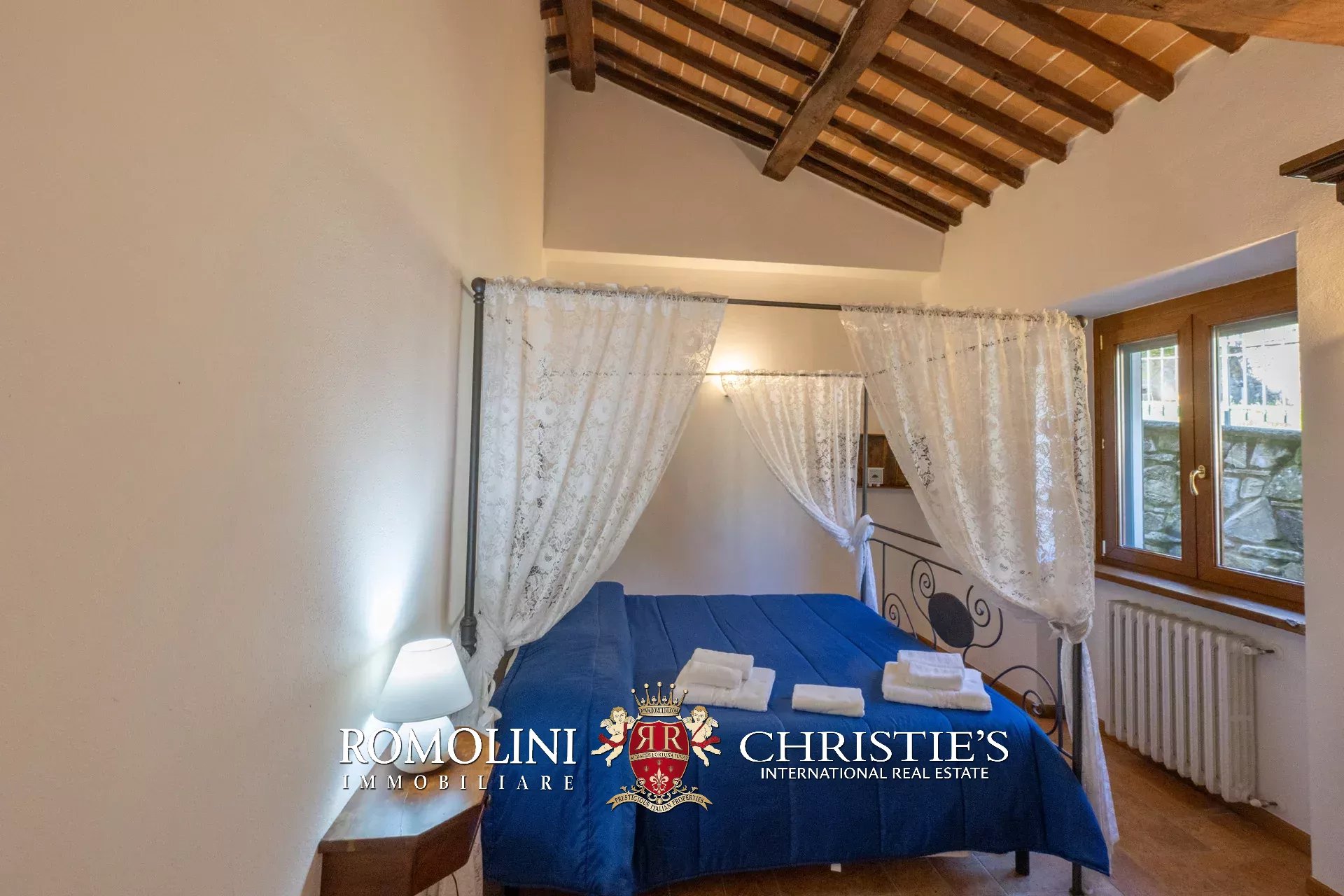 13 Bedroom Villa/Townhouse's Image 38