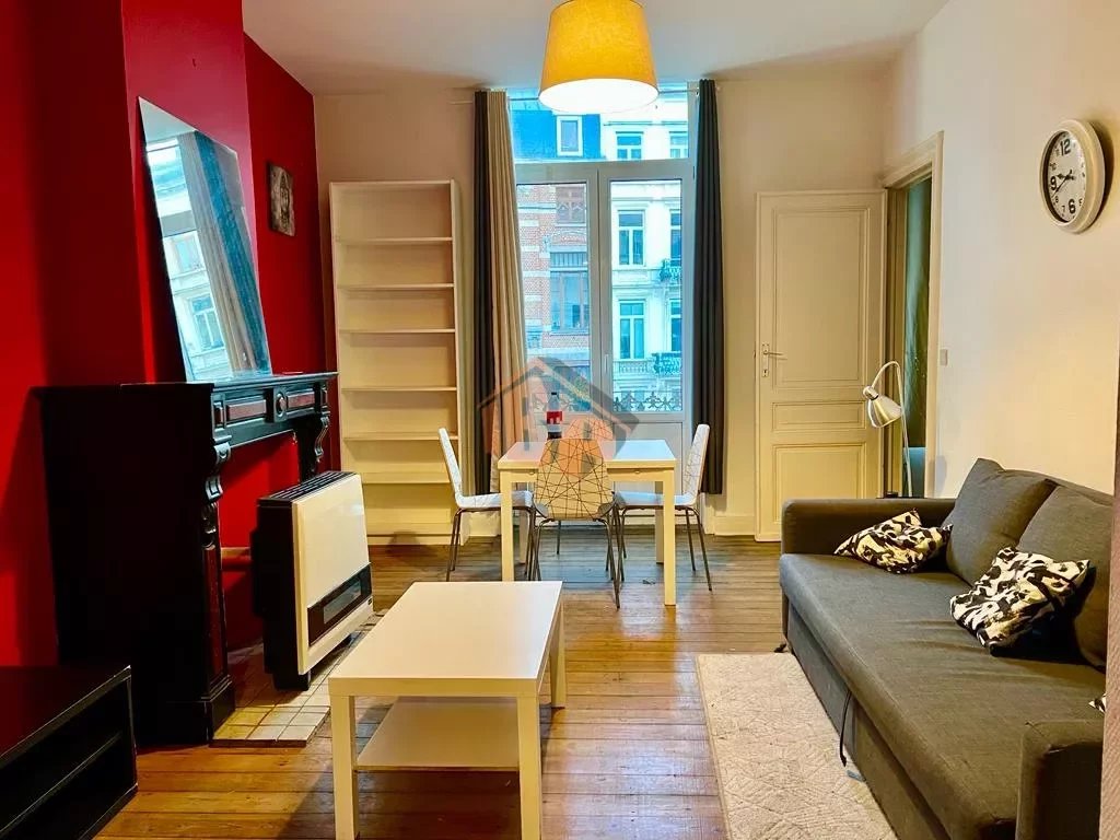 Parvis St Gilles  12 - immeuble de rapport 5 unités + 1 commerce (cfr RU 2024)