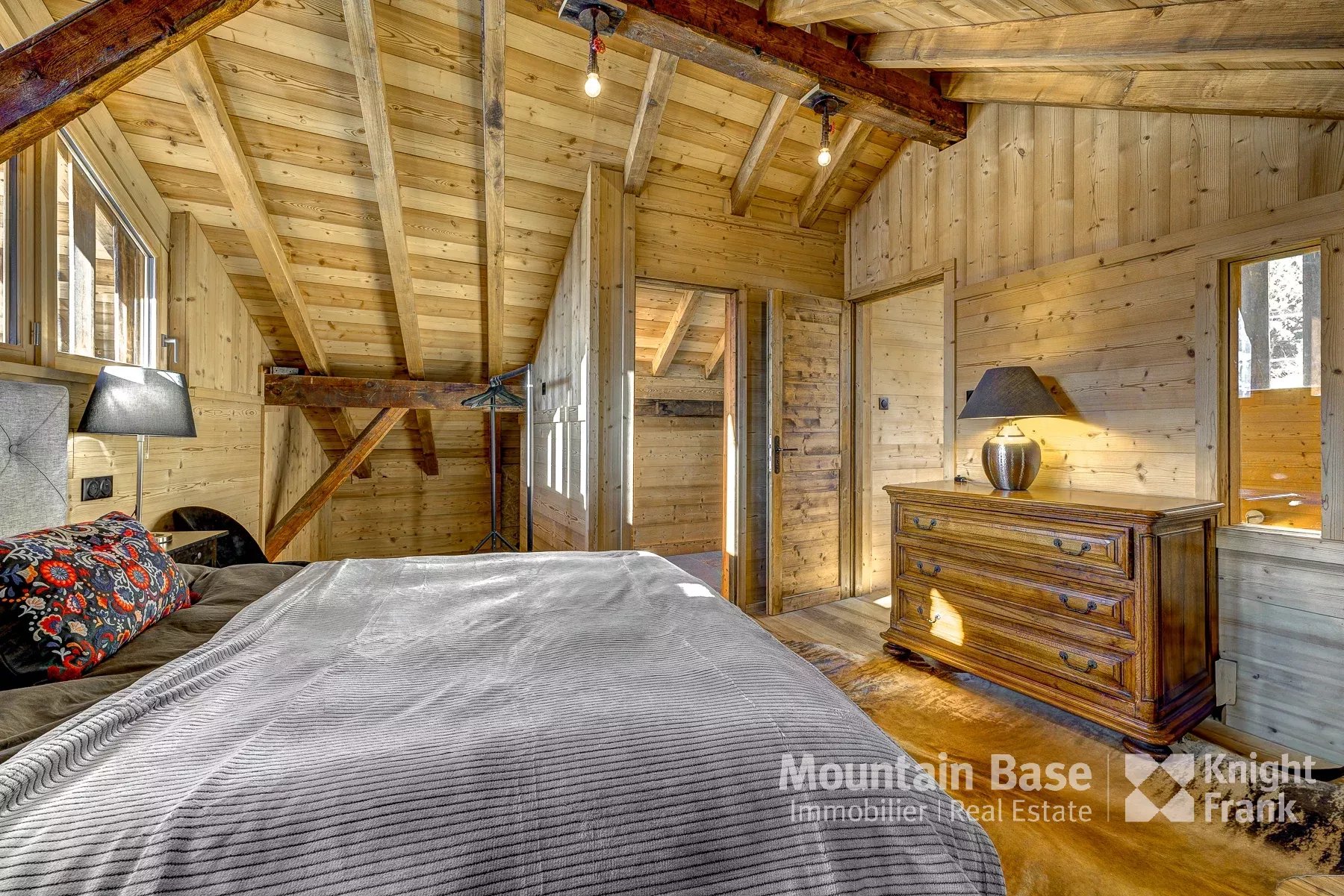 Photo of Beautiful 4 bedroom chalet in Samoëns