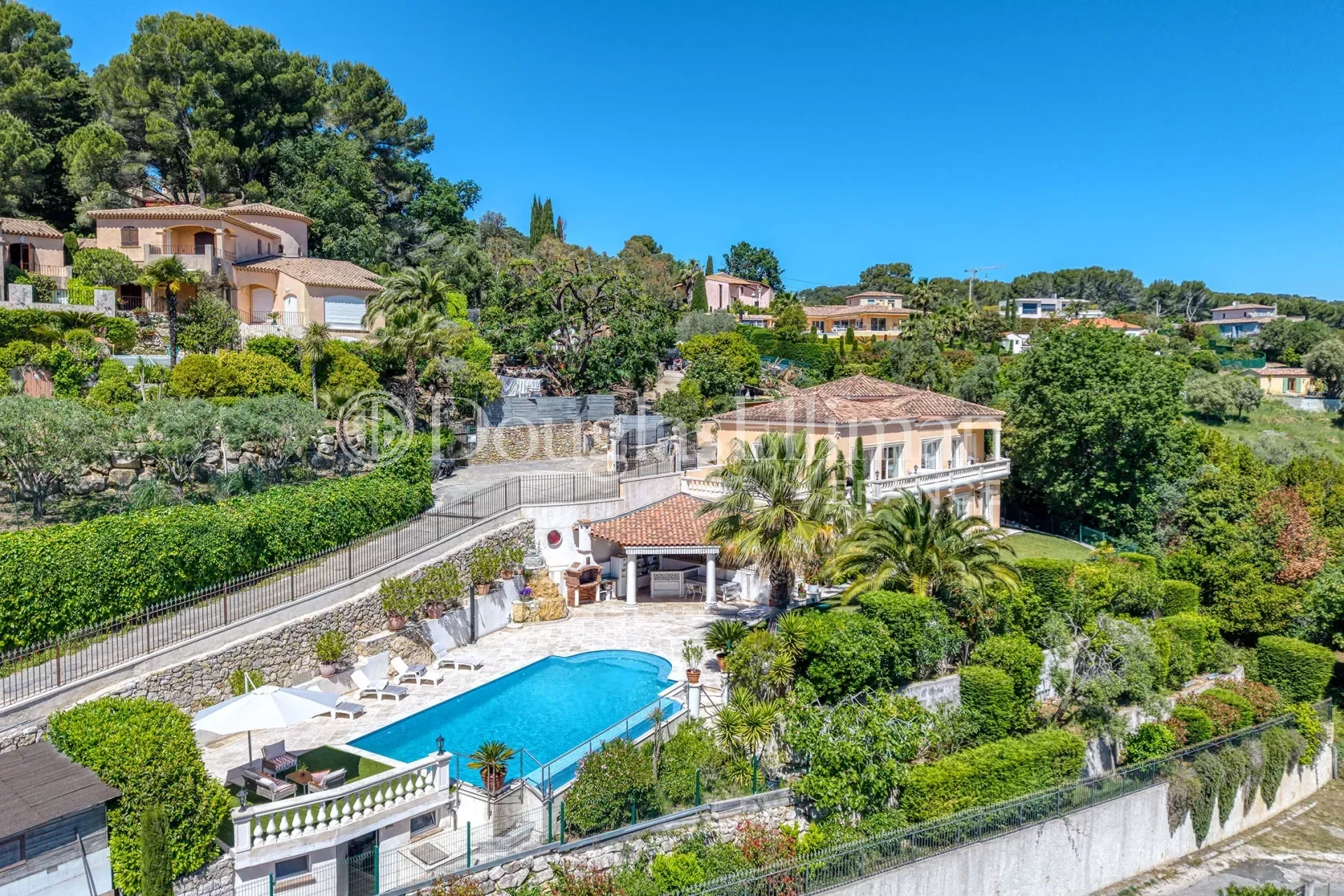 VALLAURIS / SUPER CANNES – Superbe villa de style méditerranéenne - Image nᵒ2
