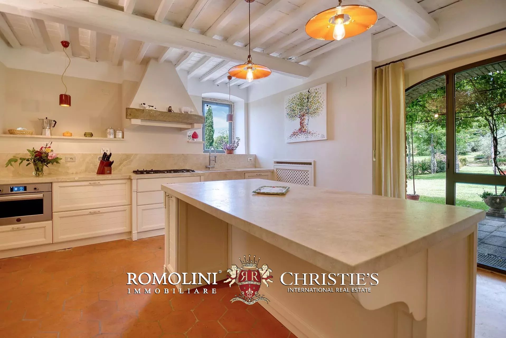 6 Bedroom Villa/Townhouse's Image 19