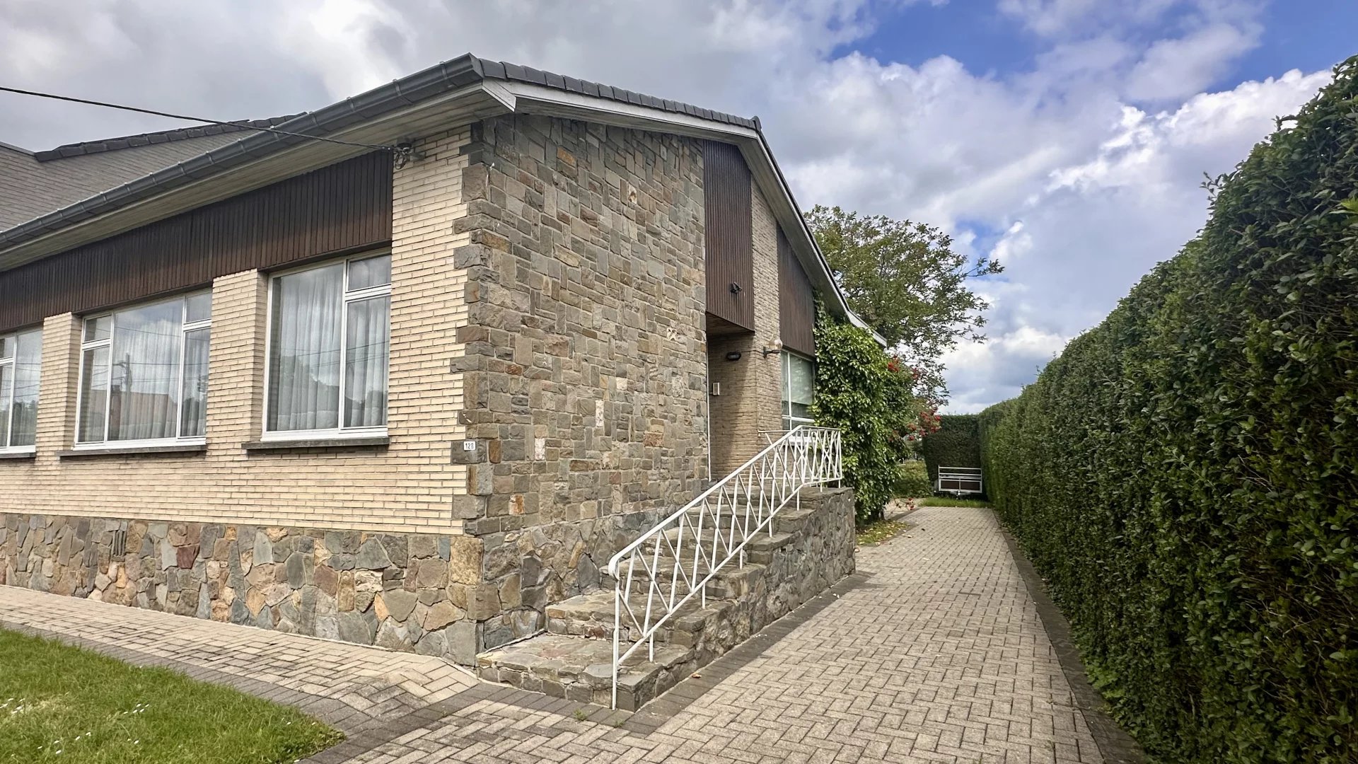 Gelukkige nieuwe eigenaar