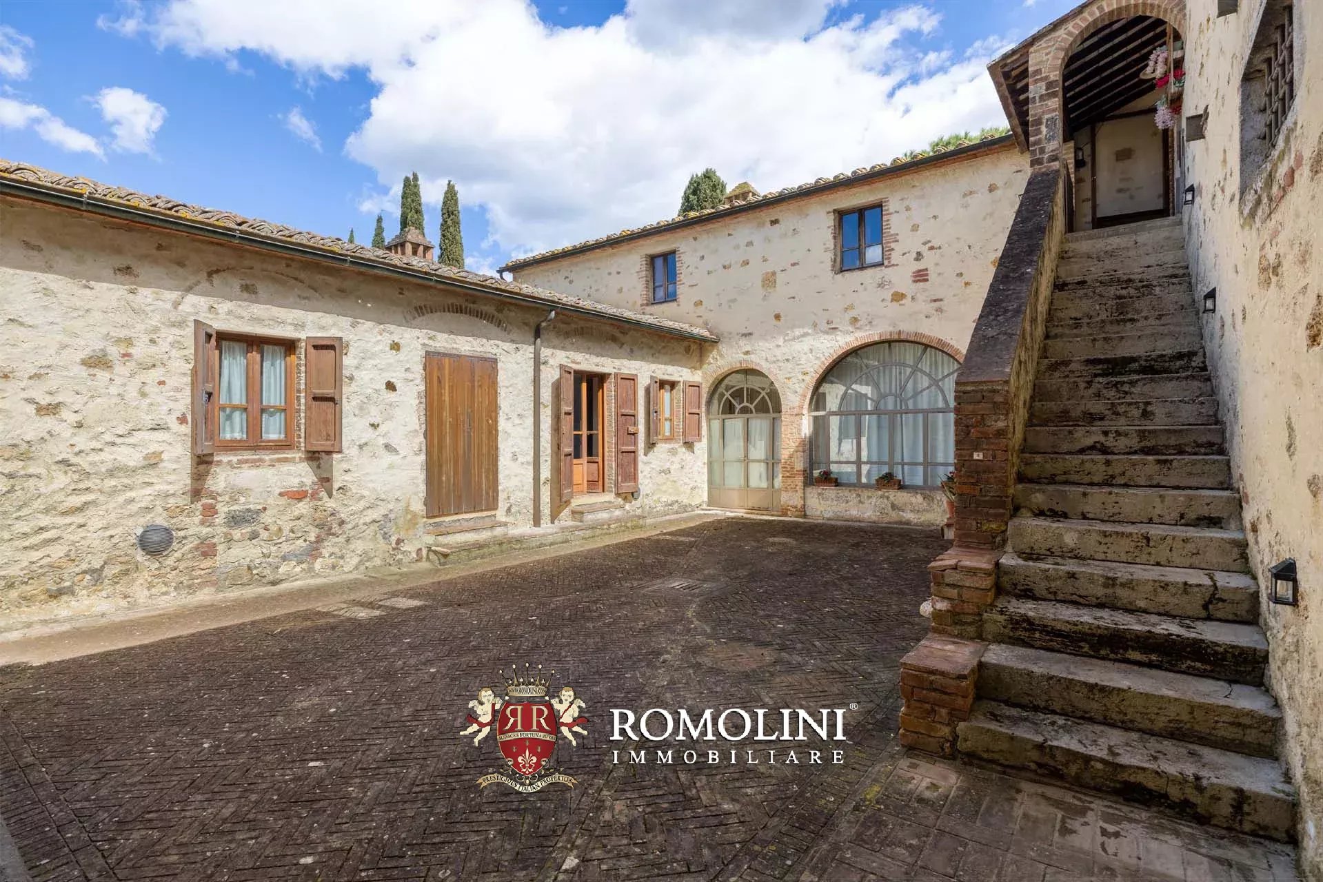 35 Bedroom Vineyard's Image 106