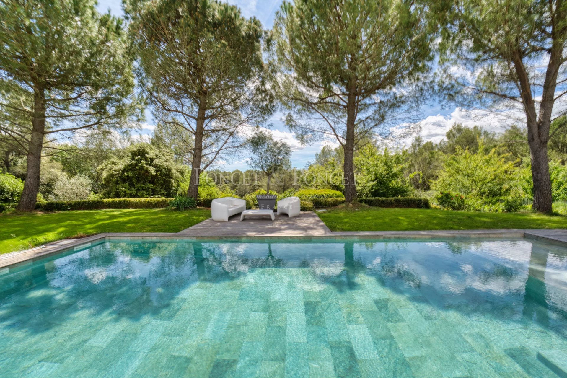 5 Bedroom Villa/Townhouse's Image 15