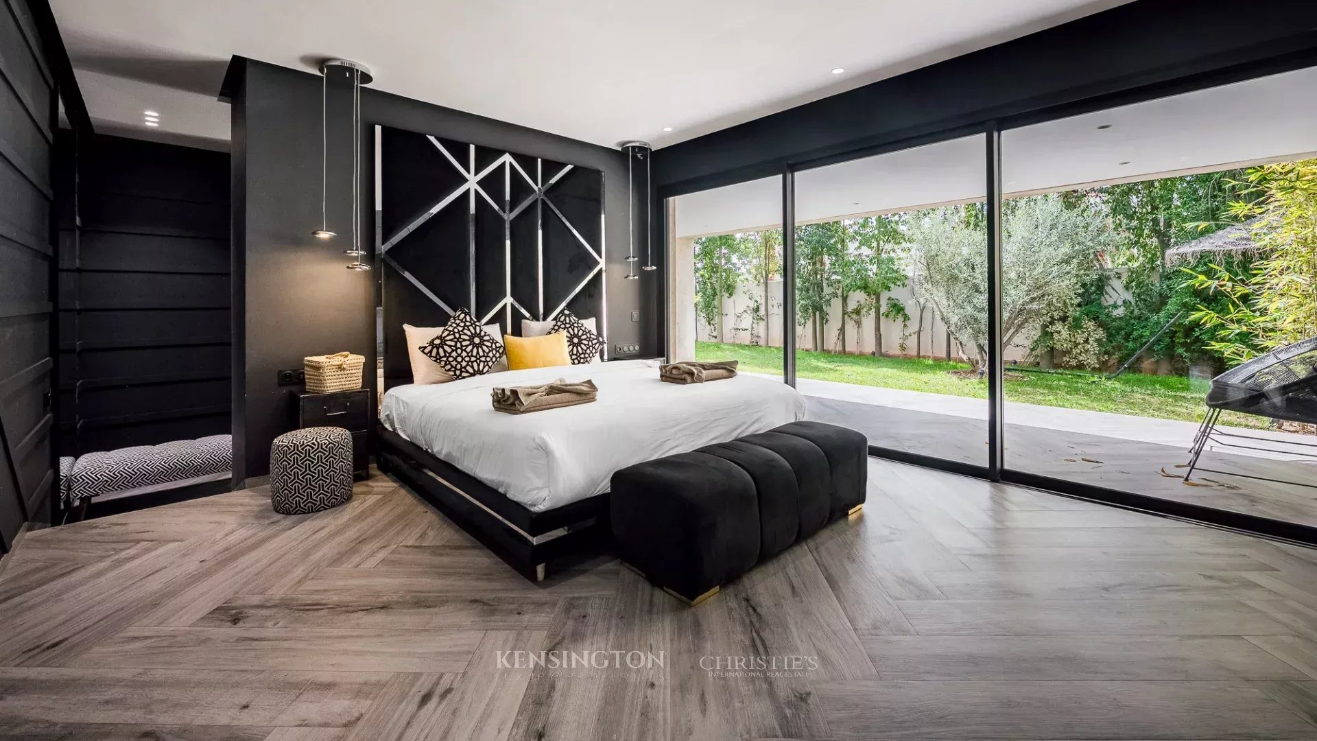 5 Bedroom Villa/Townhouse's Image 20