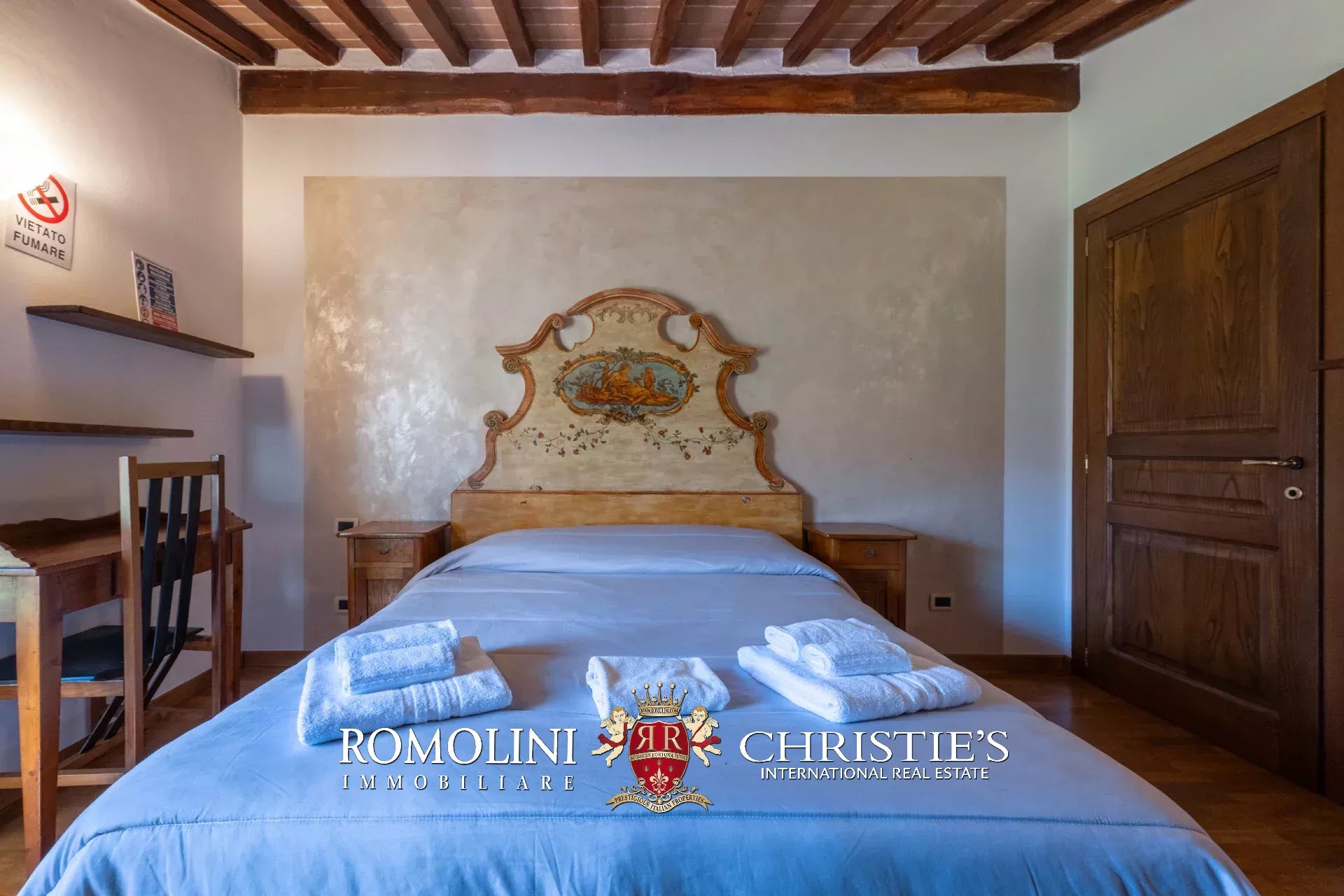 13 Bedroom Villa/Townhouse's Image 56