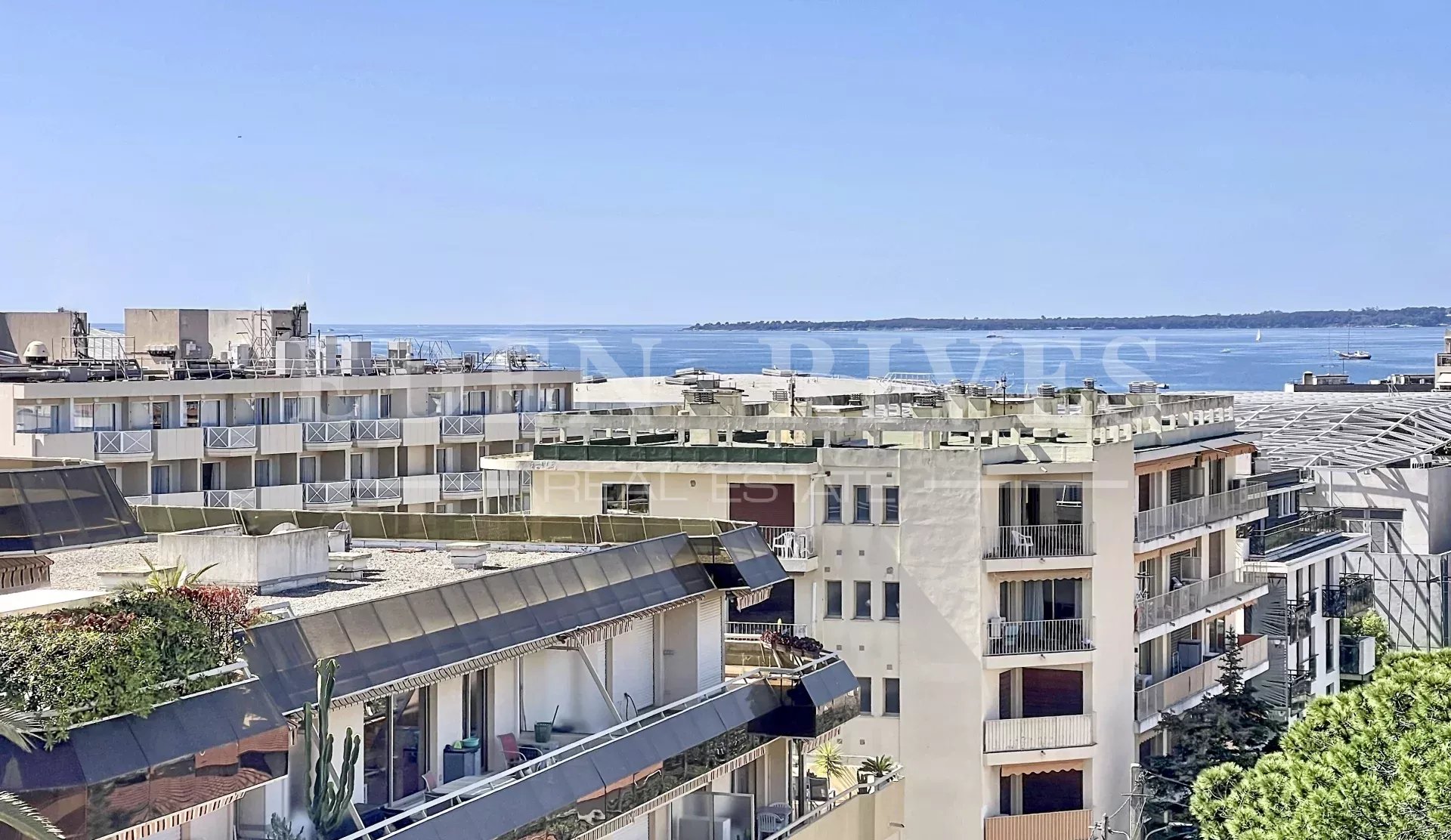 Juan-les-Pins Pine Grove / Start Cap d’Antibes