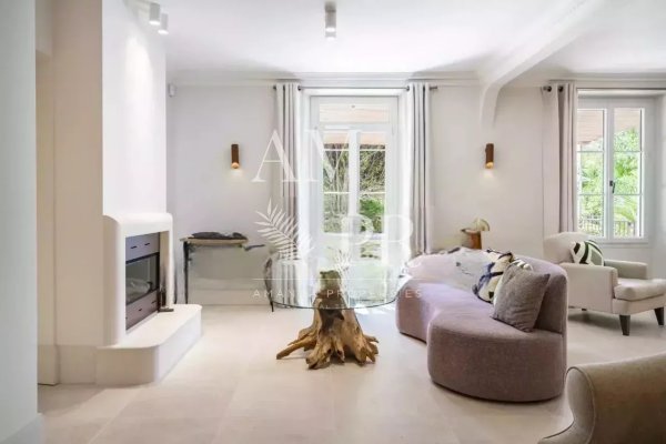 Luxury 6-Bedroom Family Villa in Cannes | Renovated Legacy Estate — photo 6