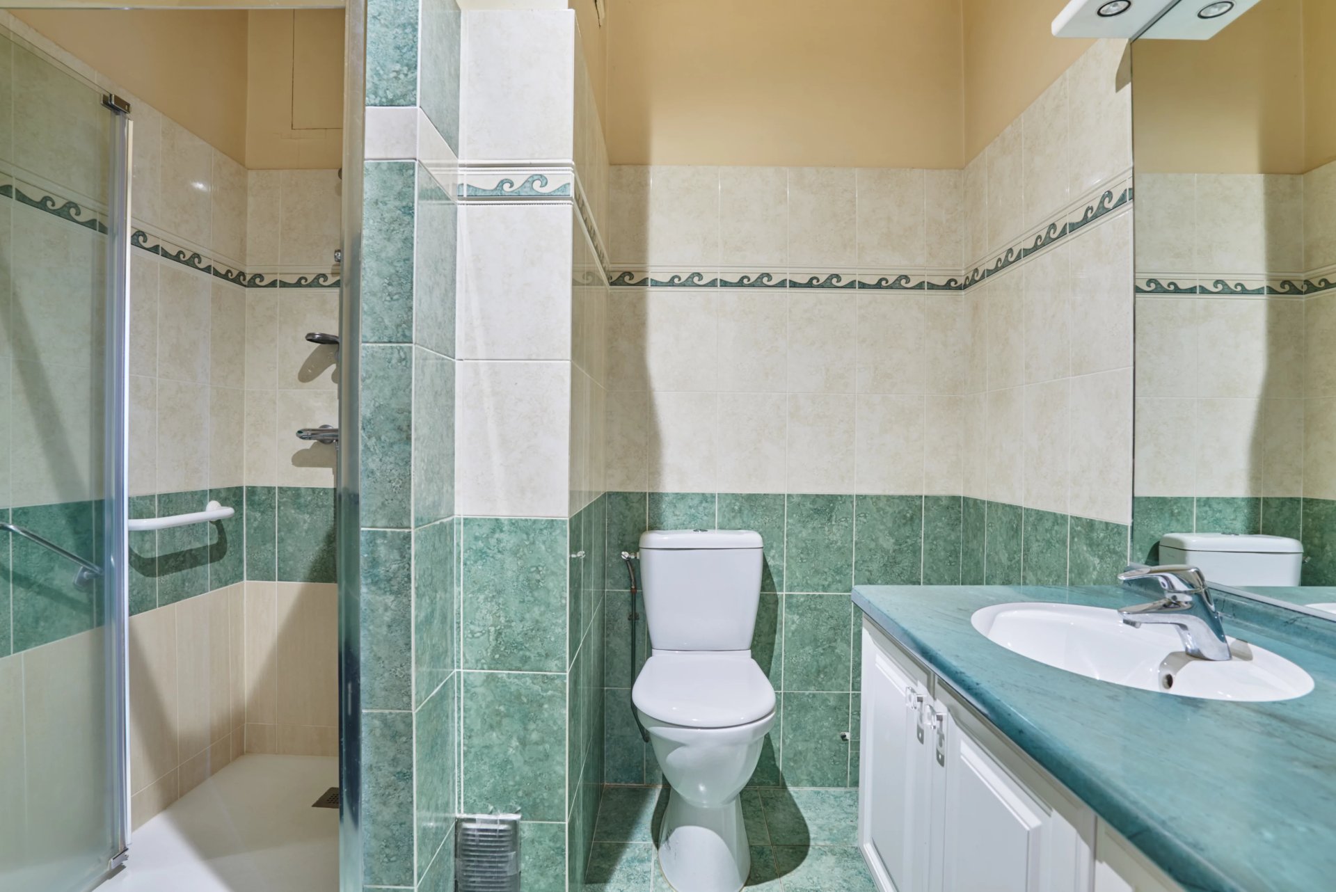 2 Bedroom Apartment/Flat's Image 11
