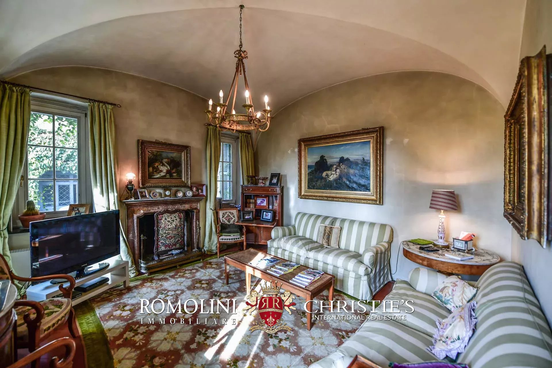 17 Bedroom Villa/Townhouse's Image 37