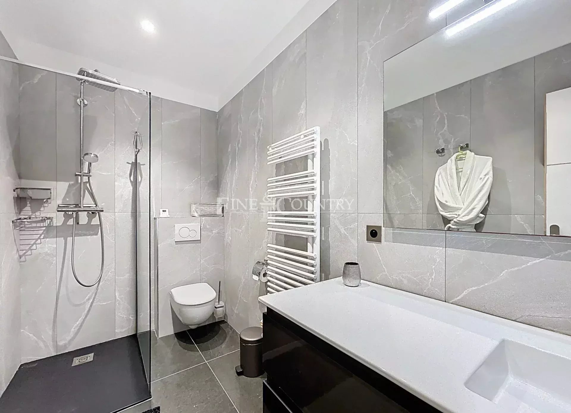 Photo of Sea View Apartment for sale in Theoule-sur-Mer