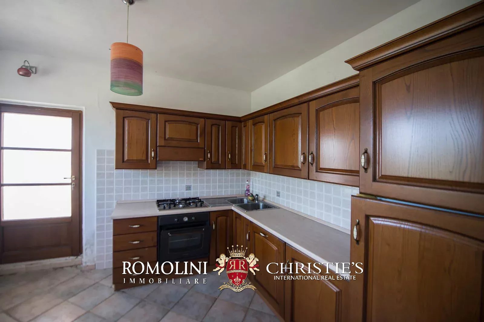 3 Bedroom Vineyard's Image 11