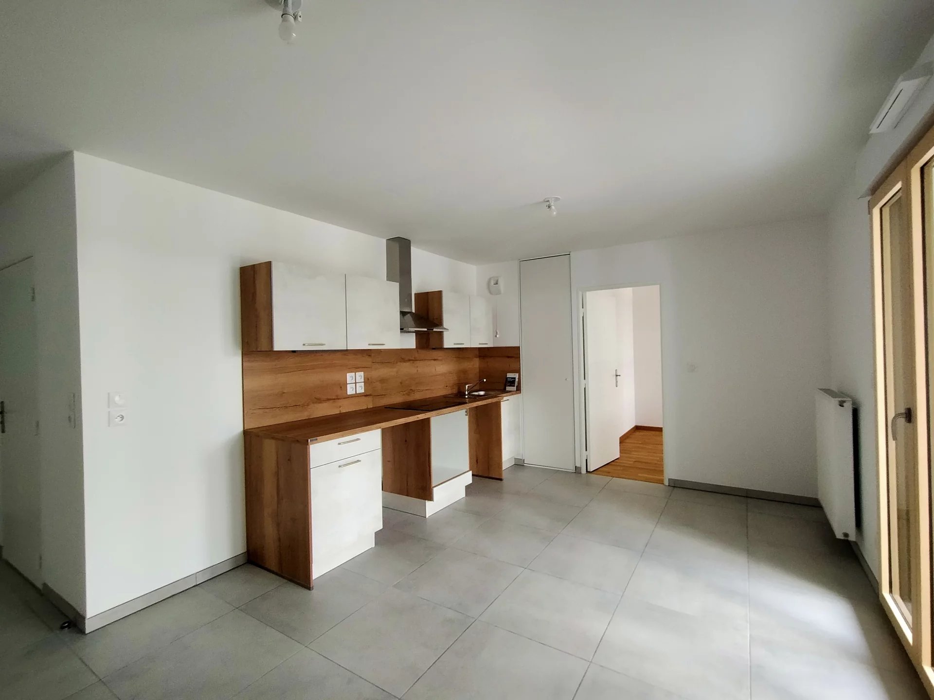 85859594 Location Lyon 9ème
