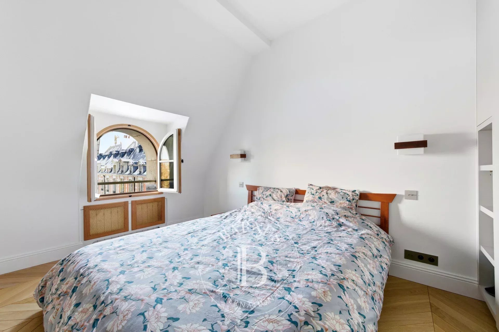 Daire Paris 4ème - picture 15