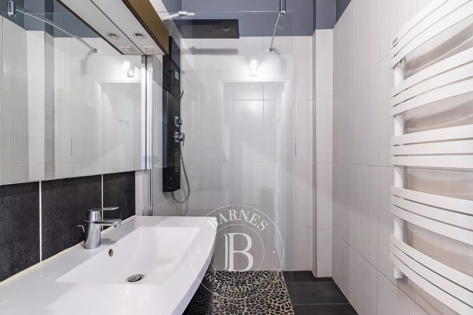 Daire Levallois-Perret - picture 11