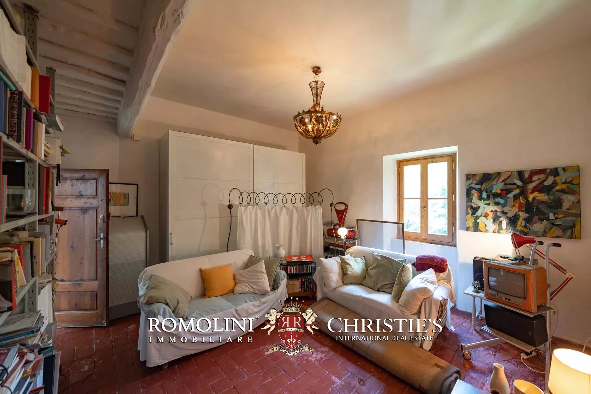 11 Bedroom Villa/Townhouse's Image 99