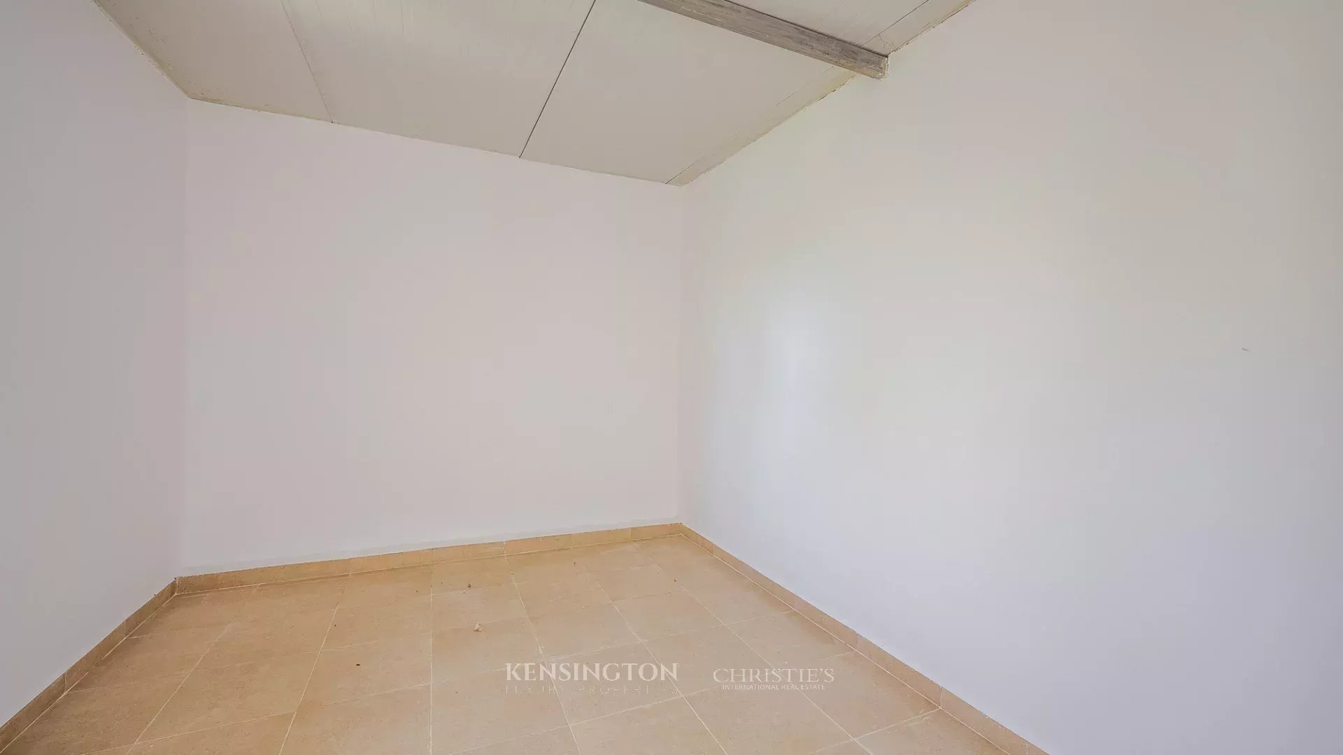 4 Bedroom Villa/Townhouse's Image 21