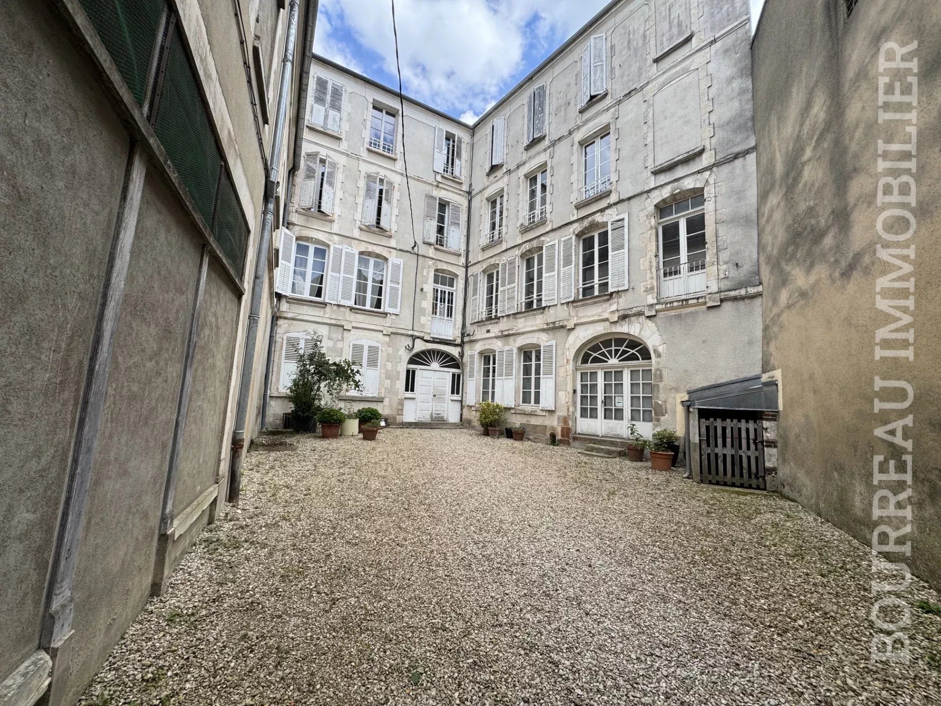 JOIGNY QUARTIER HISTORIQUE