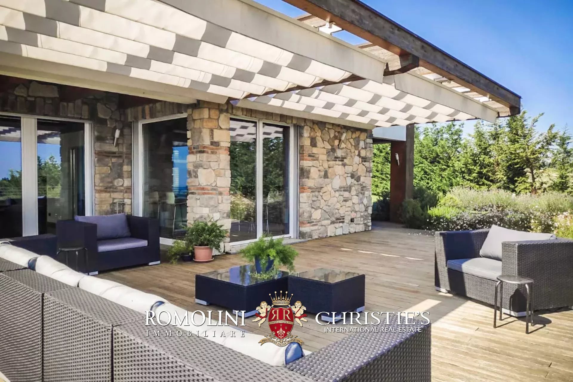 3 Bedroom Villa/Townhouse's Image 14