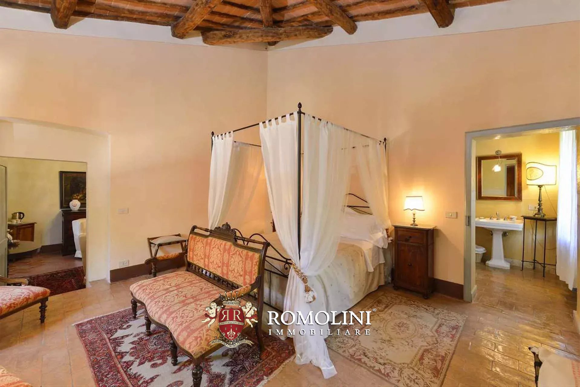 15 Bedroom Villa/Townhouse's Image 57