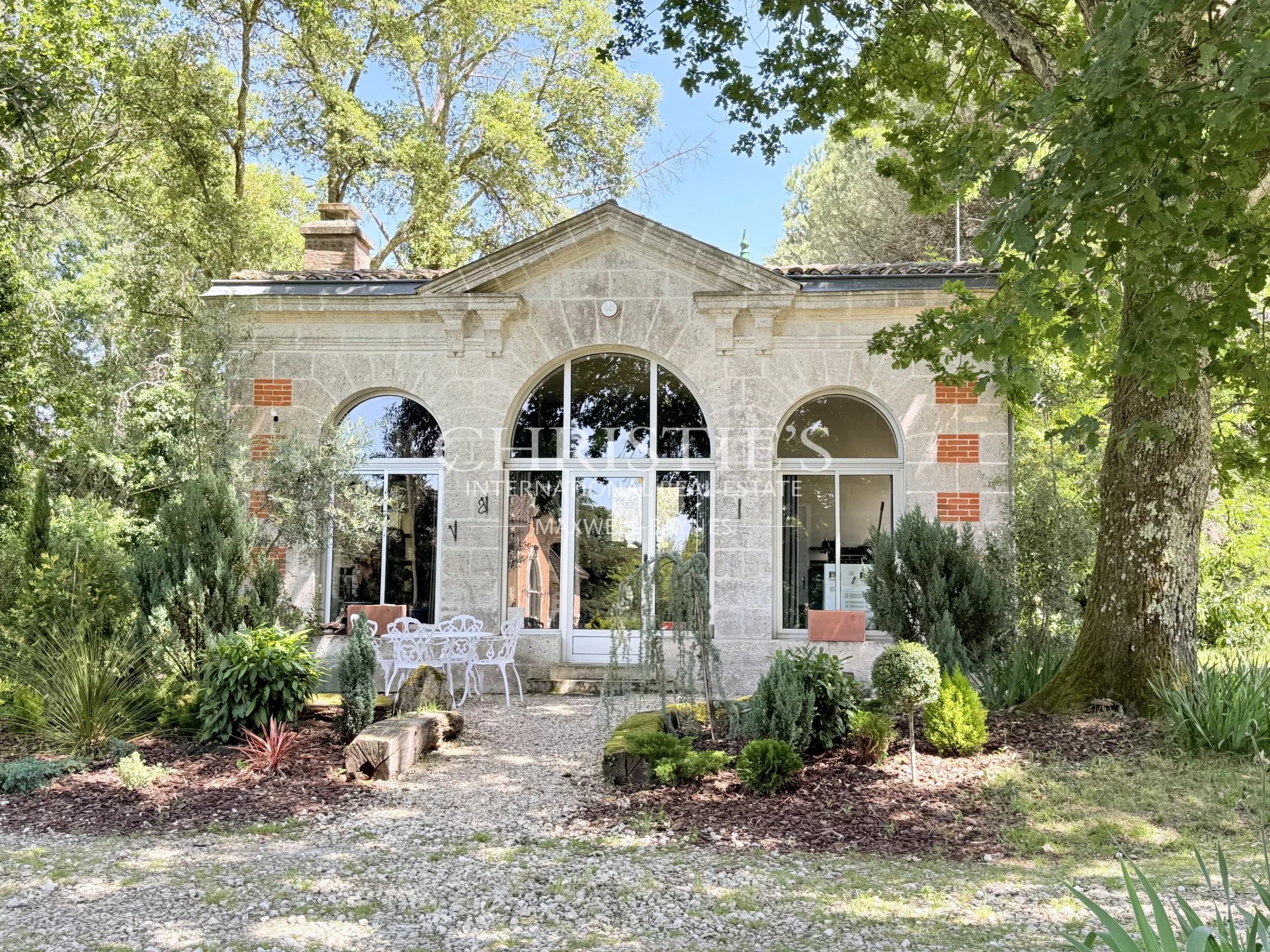 53 Bedroom Chateau's Image 58